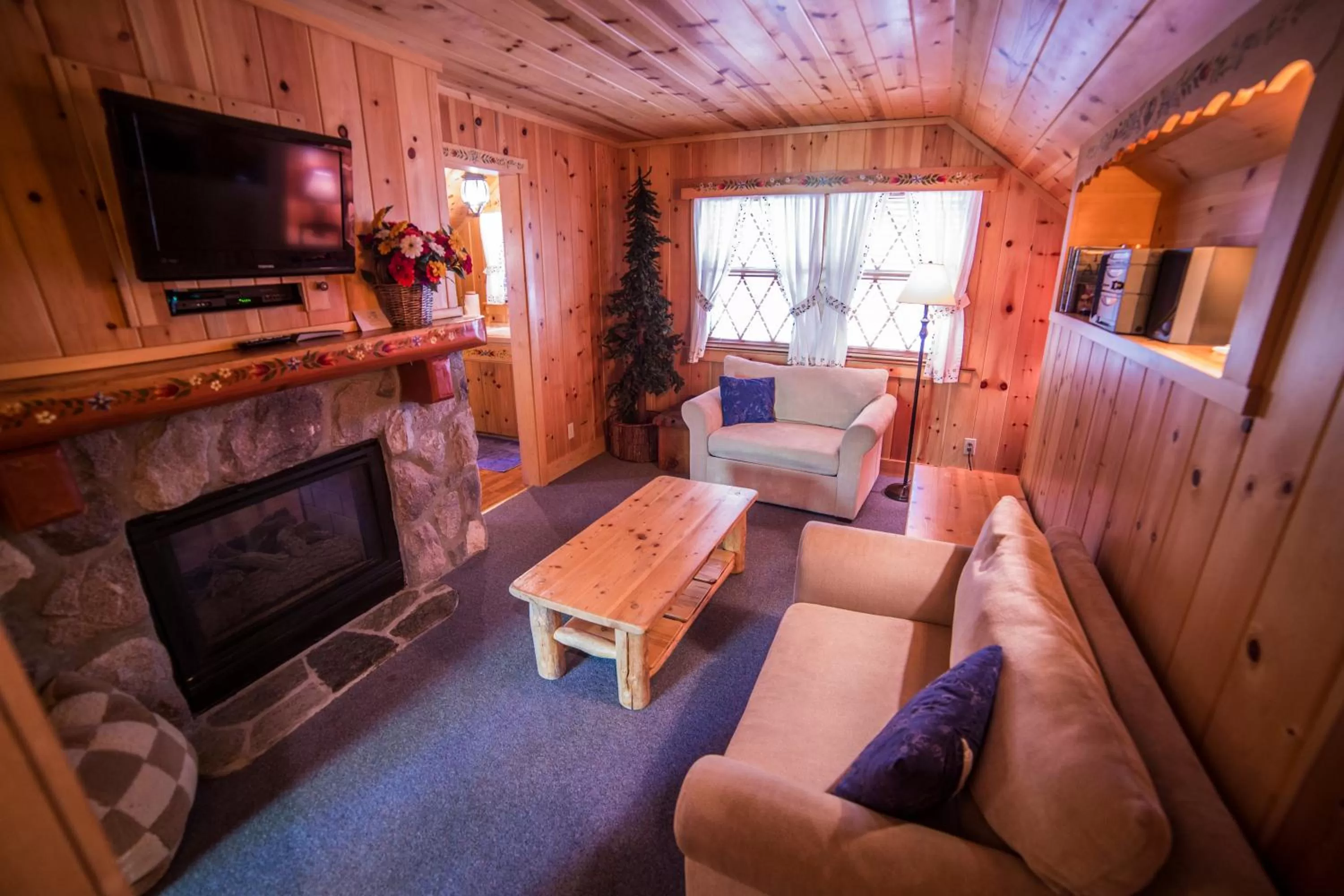 Day, Seating Area in Cottage Inn At Lake Tahoe