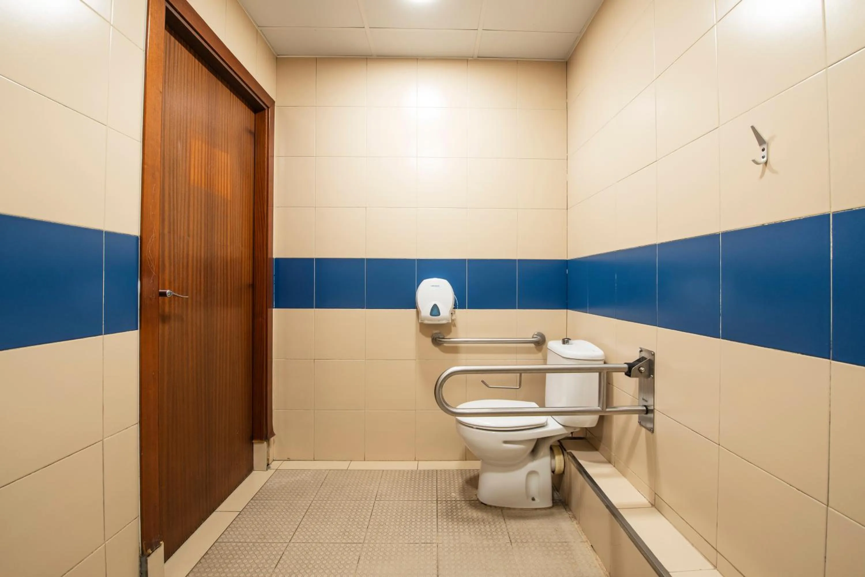 Bathroom in Safestay Barcelona Passeig de Gràcia