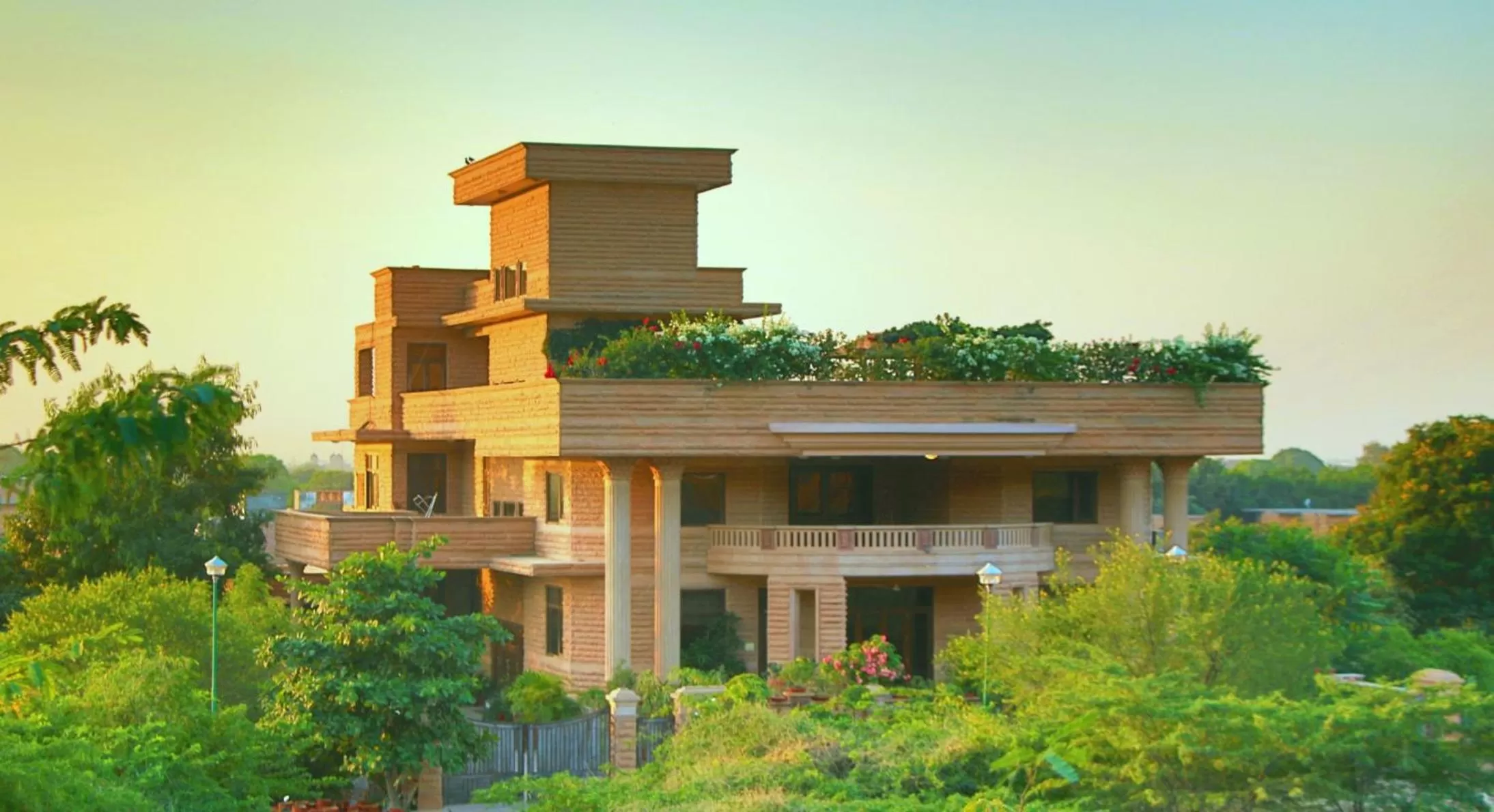 Facade/entrance in The Almond Tree