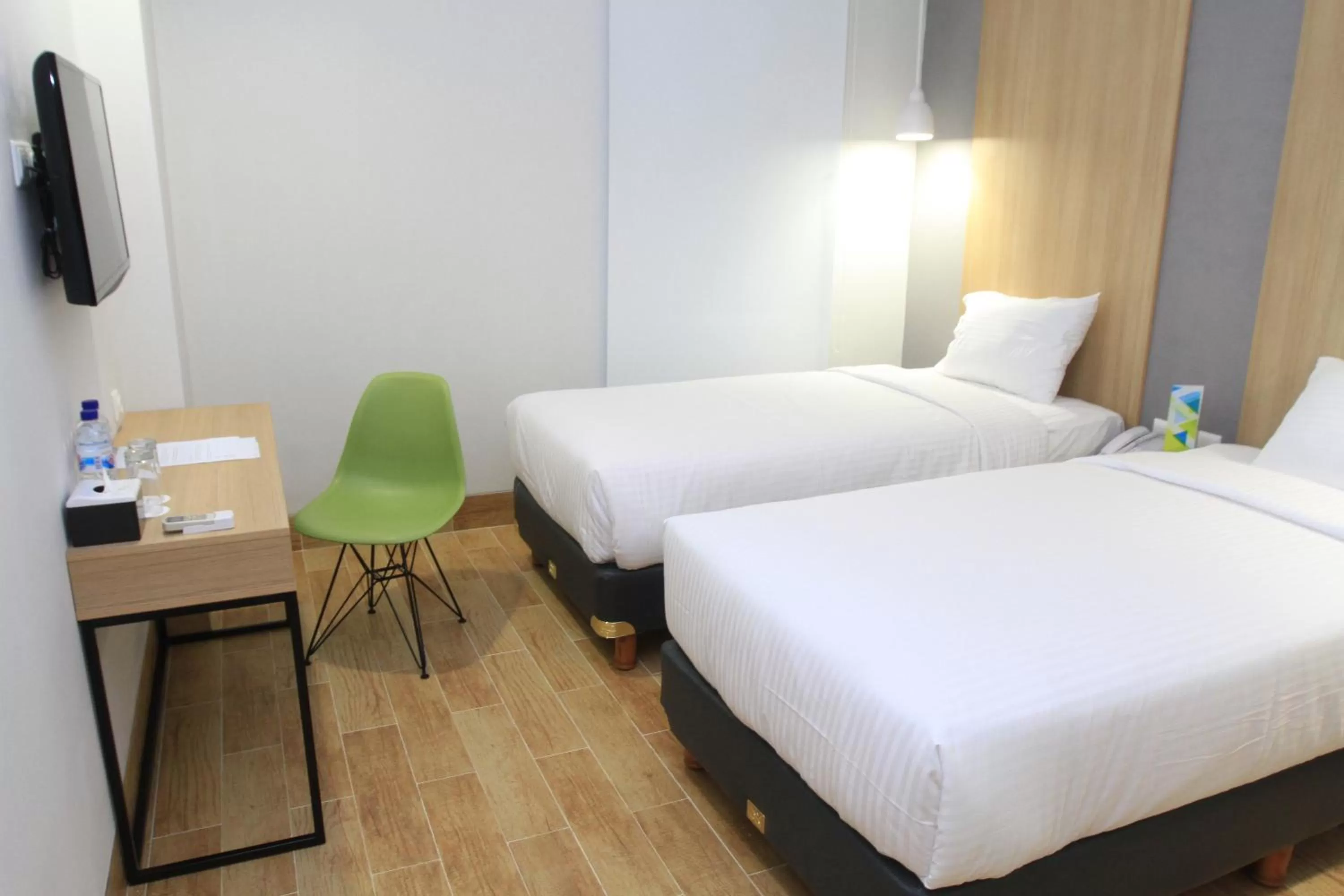 Photo of the whole room, Bed in Hotel Citradream Tugu Yogyakarta