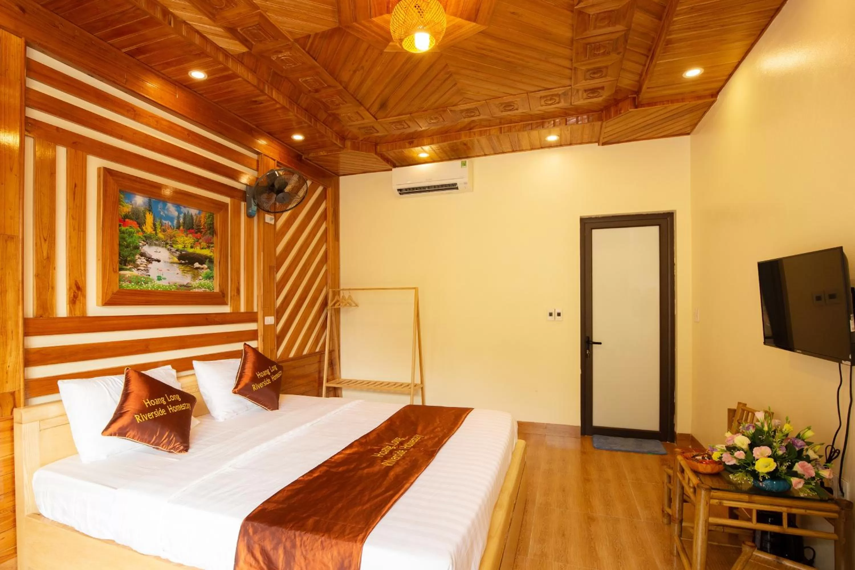 Bed in HoangLong Riverside Homestay