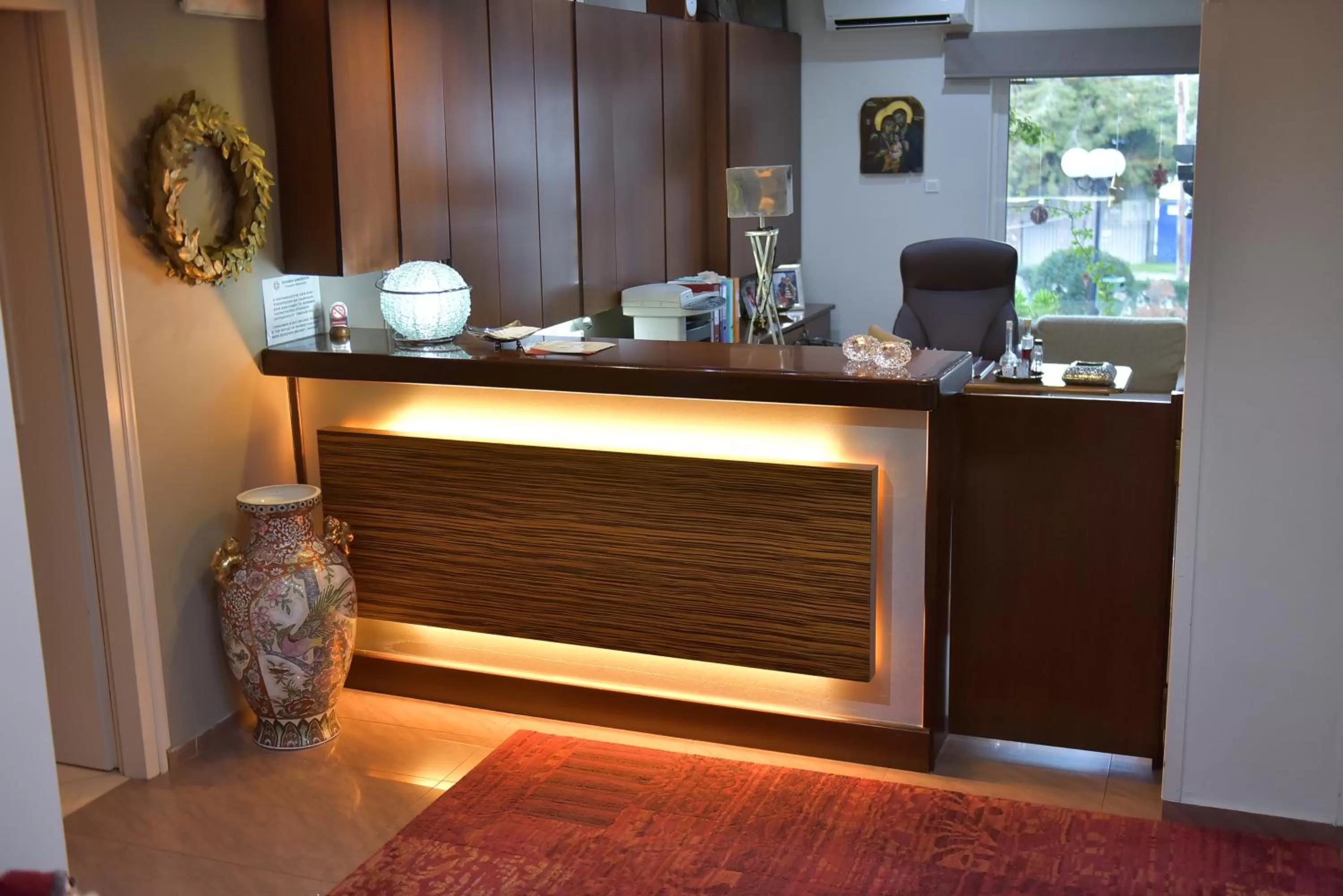 Lobby/Reception in Oscar Hotel