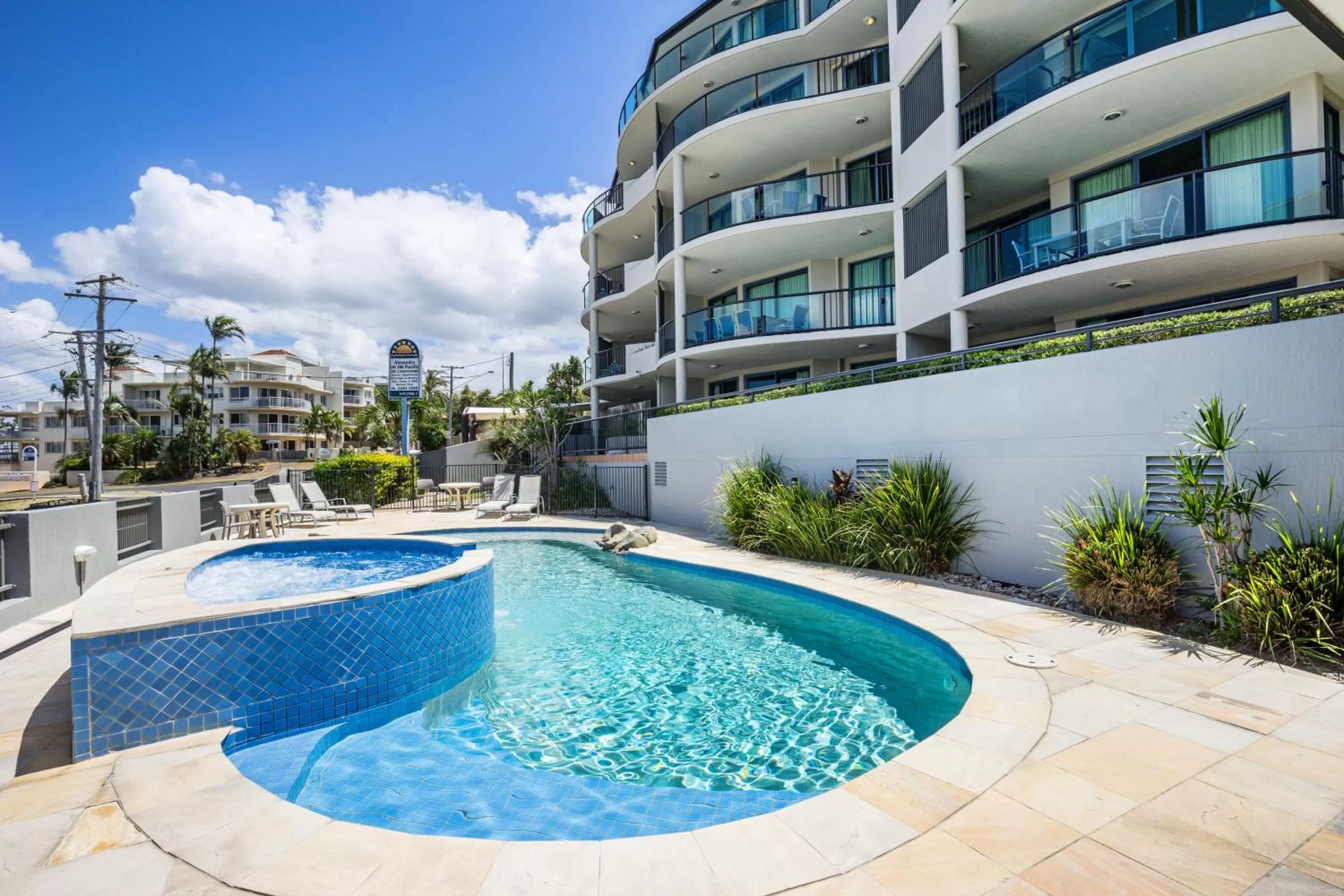 Swimming pool in Alexandra on the Pacific