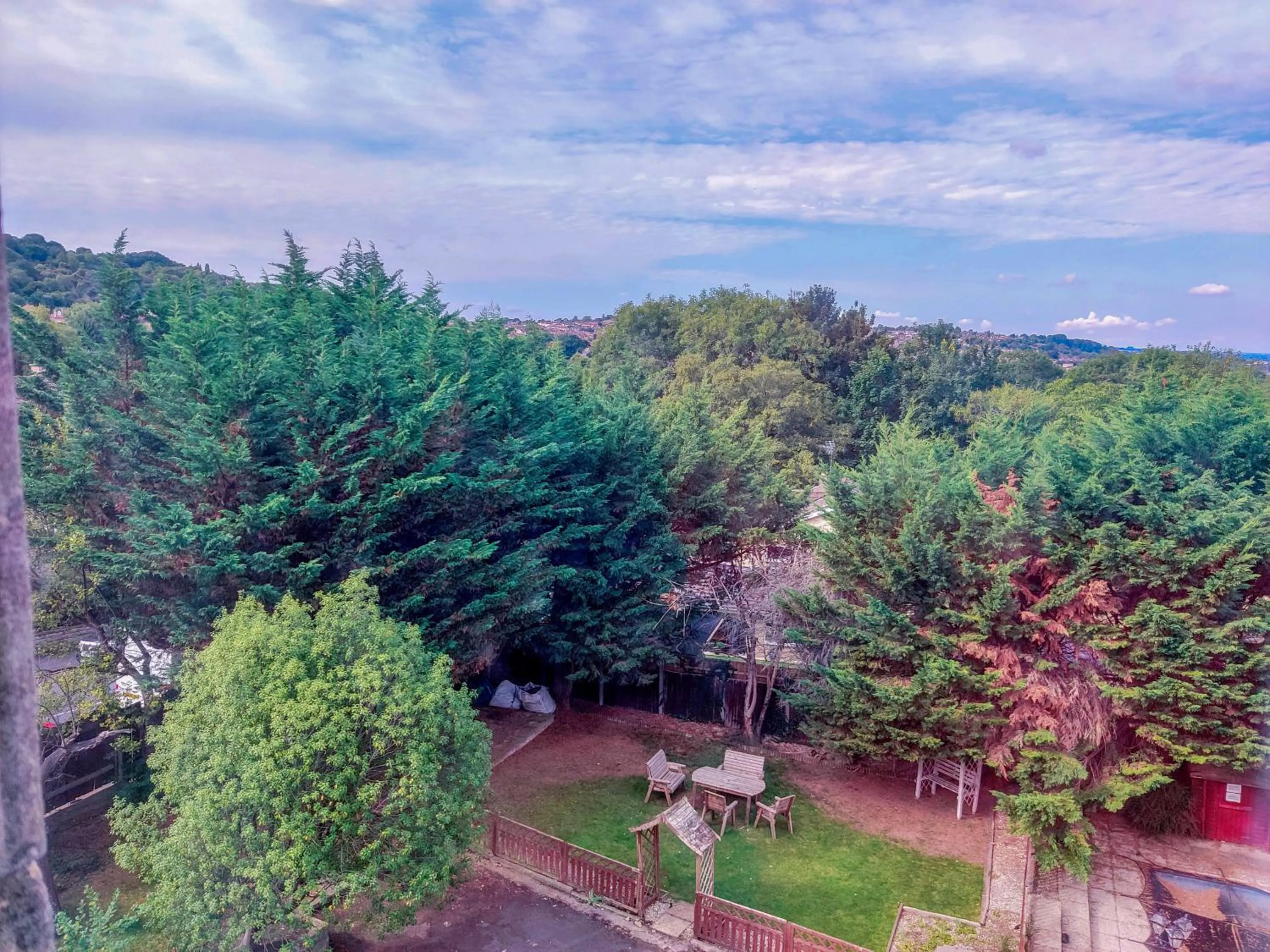 Natural landscape in Wentworth House - Free Parking