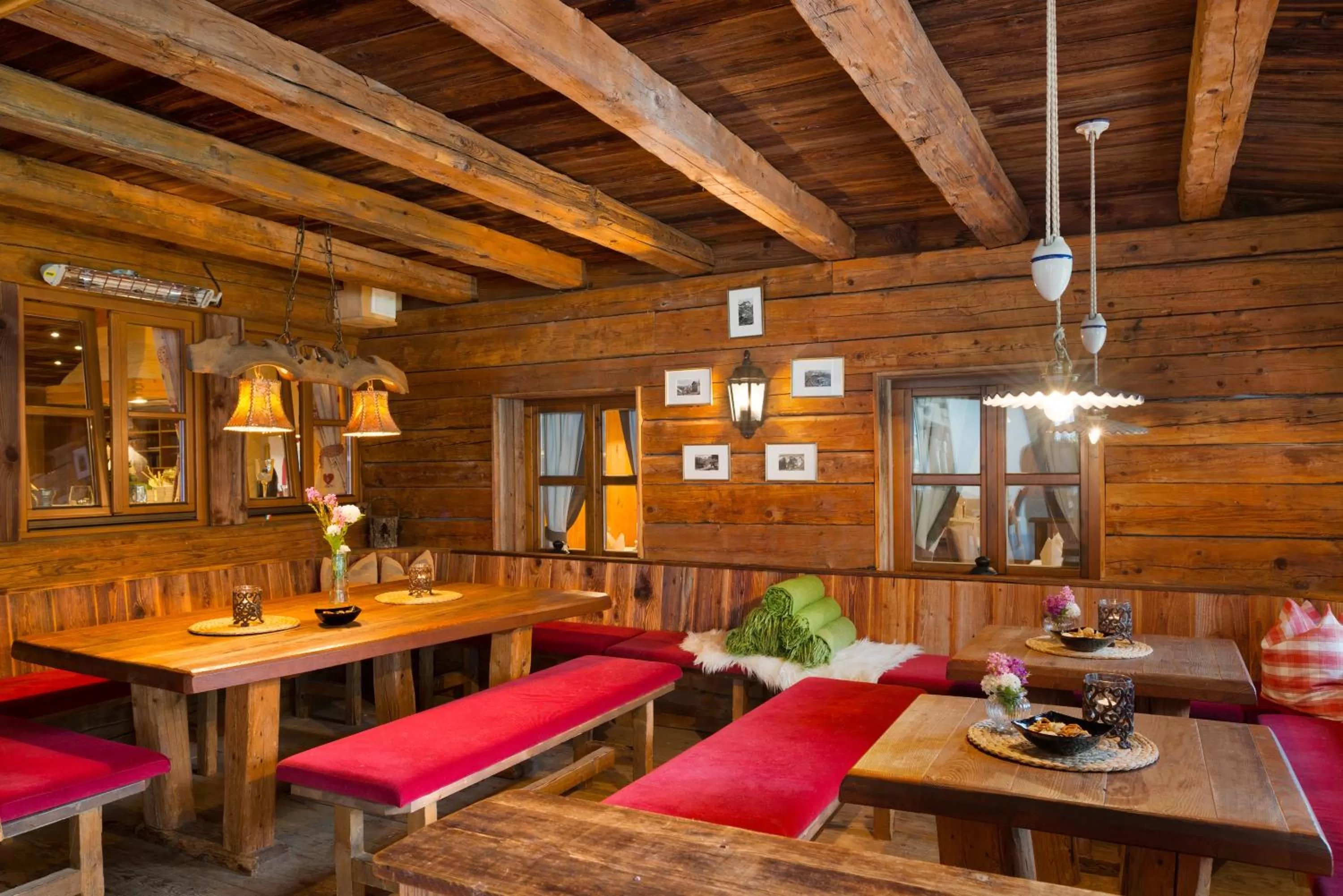 Facade/entrance in Sporthotel Cristall