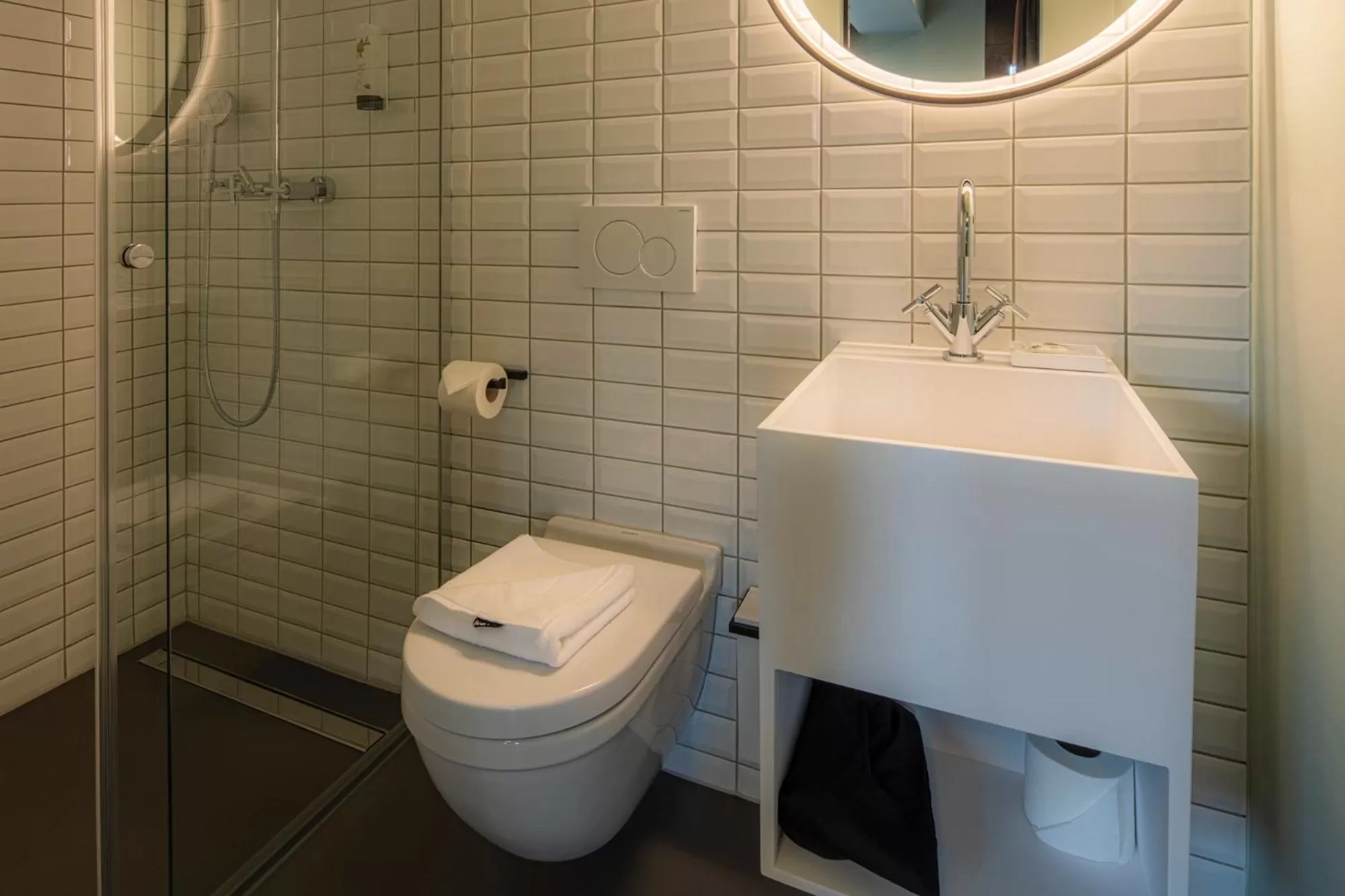 Shower in BLOOM Boutique Hotel & Lounge Basel