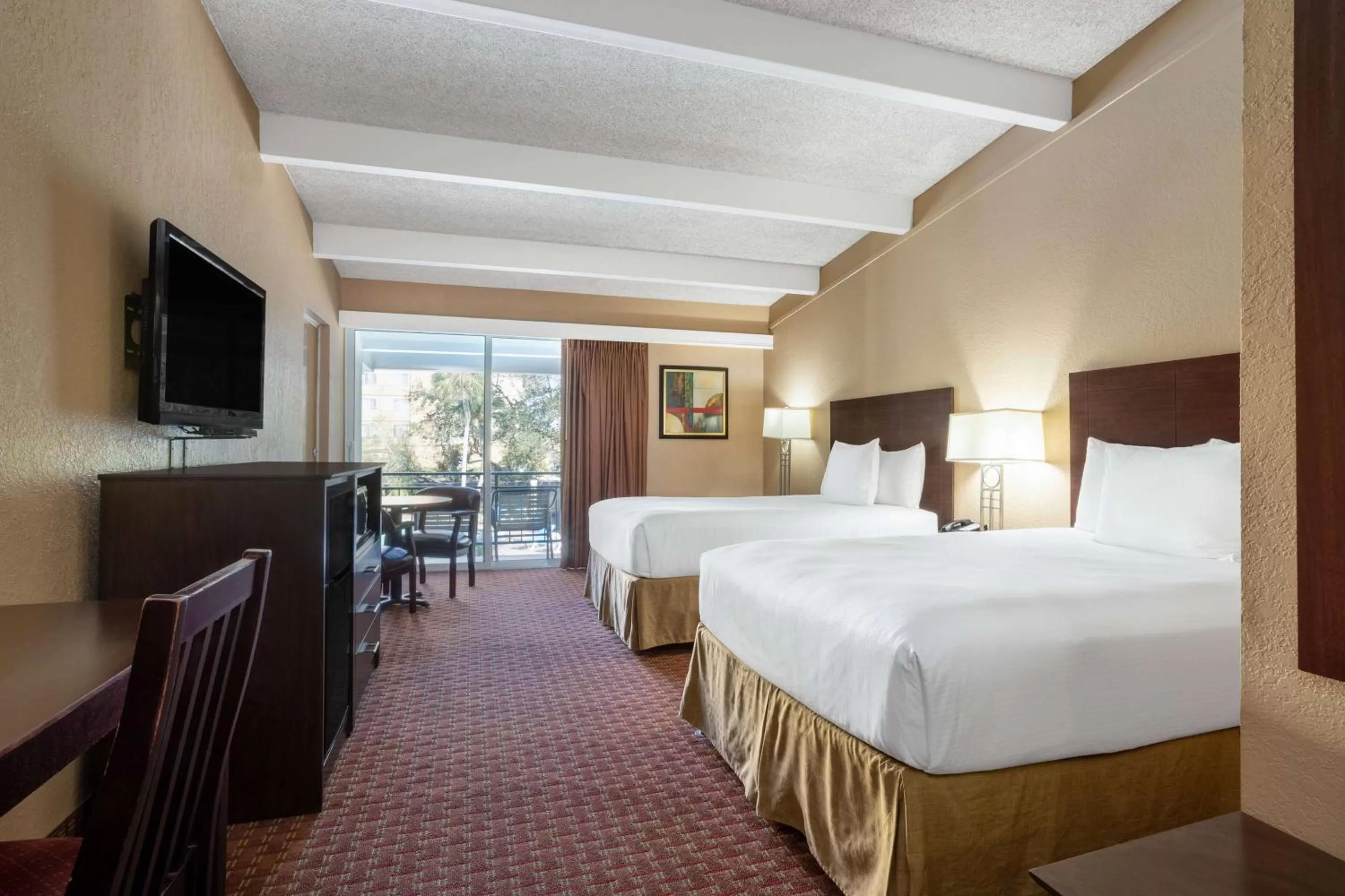 Photo of the whole room, Bed in Travelodge by Wyndham Lakeland