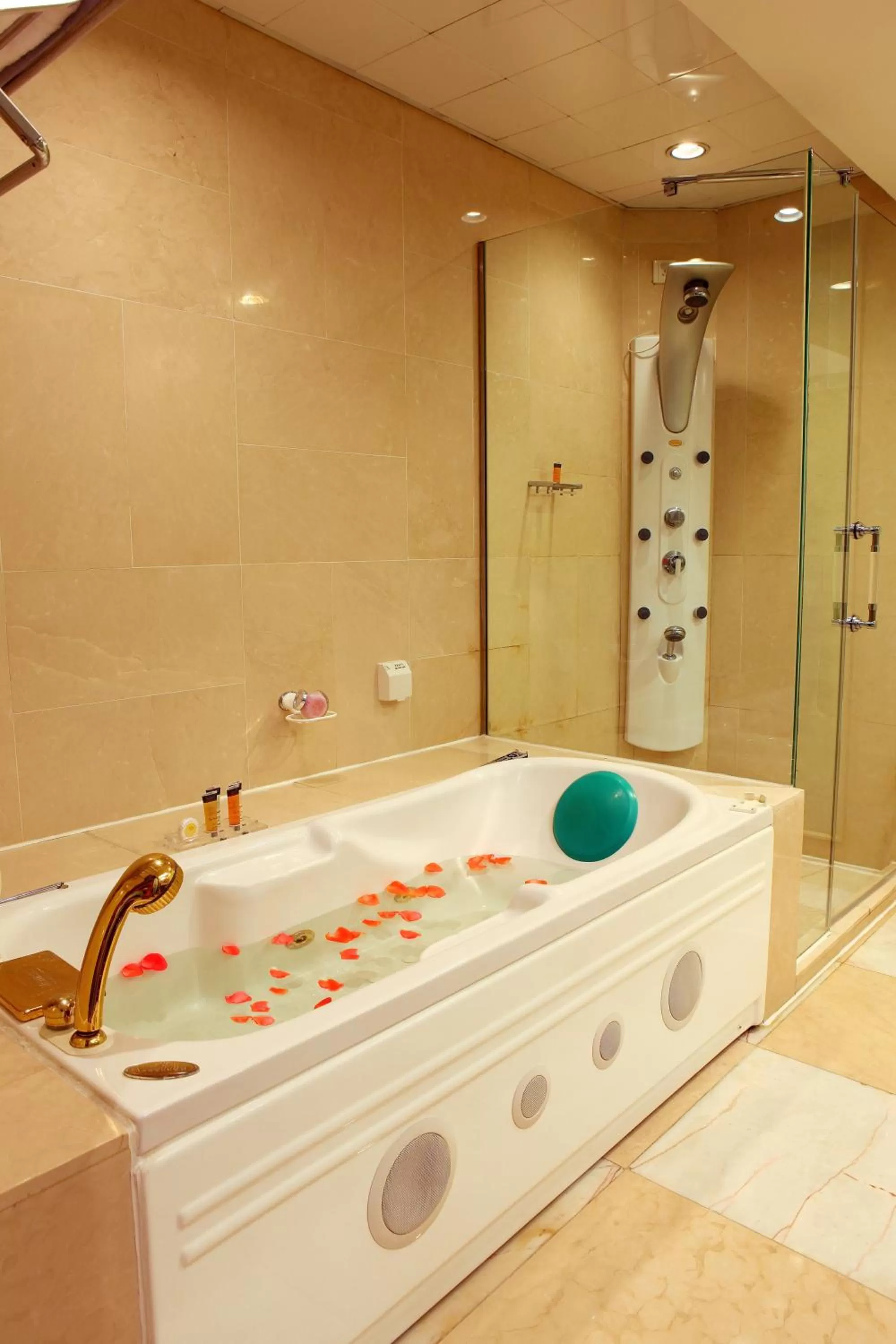Bathroom in Asia International Hotel Guangdong