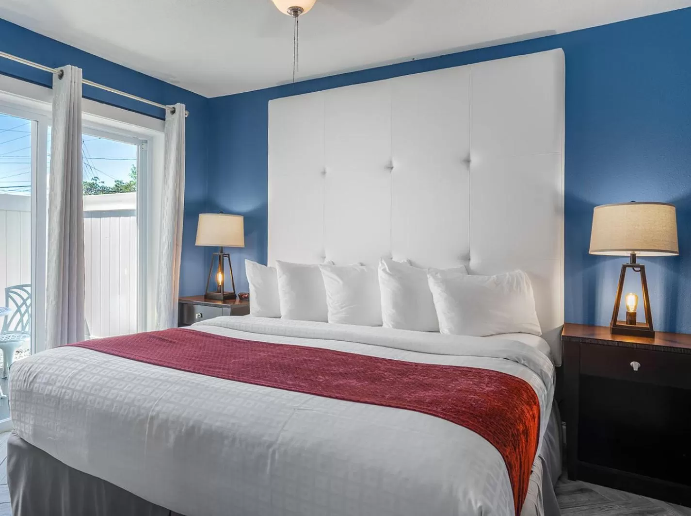 Bed in Avalon Hotel Downtown St. Petersburg