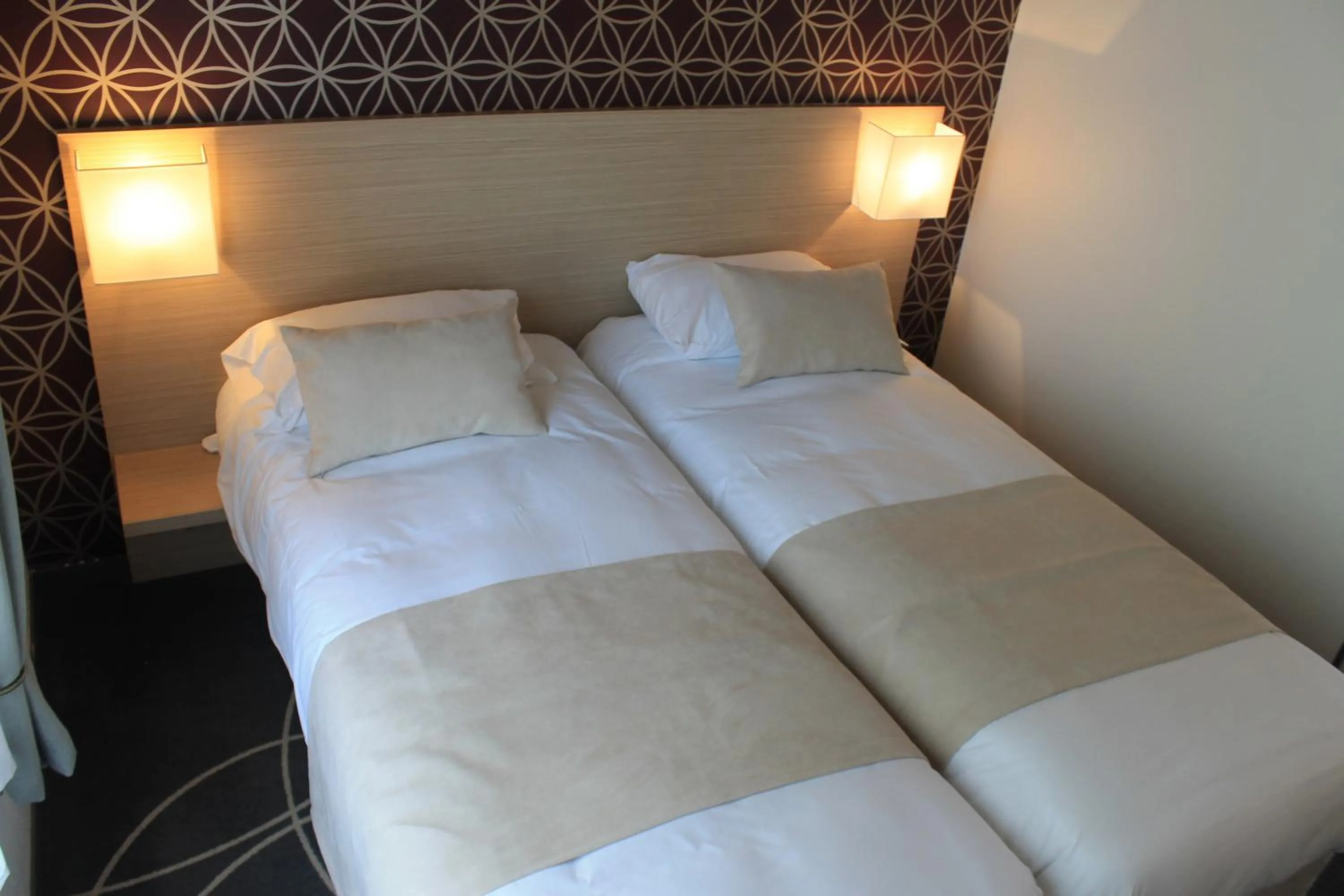 Bed in Hôtel Le Blason