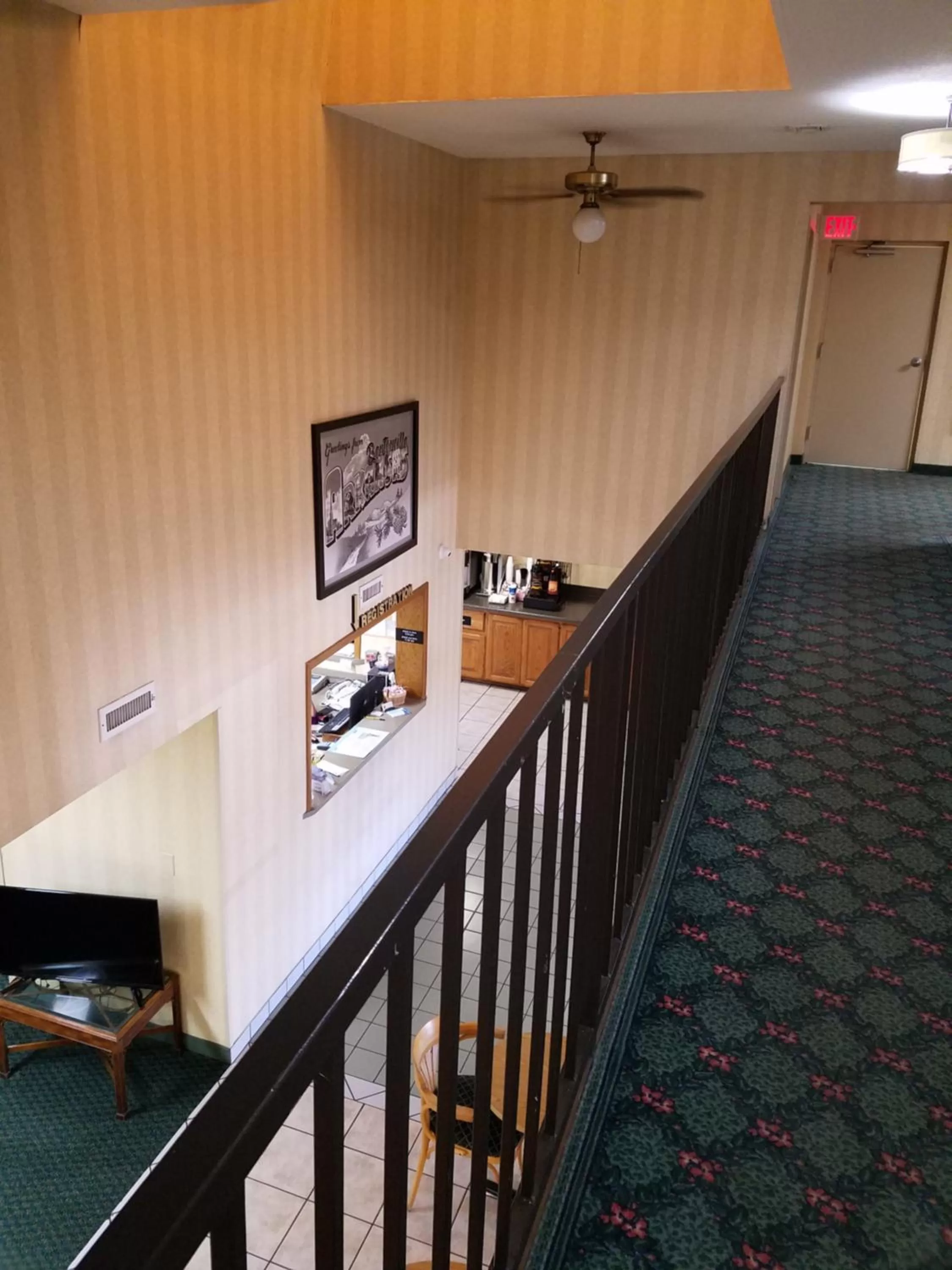 Lobby or reception in Super 8 by Wyndham Bentonville