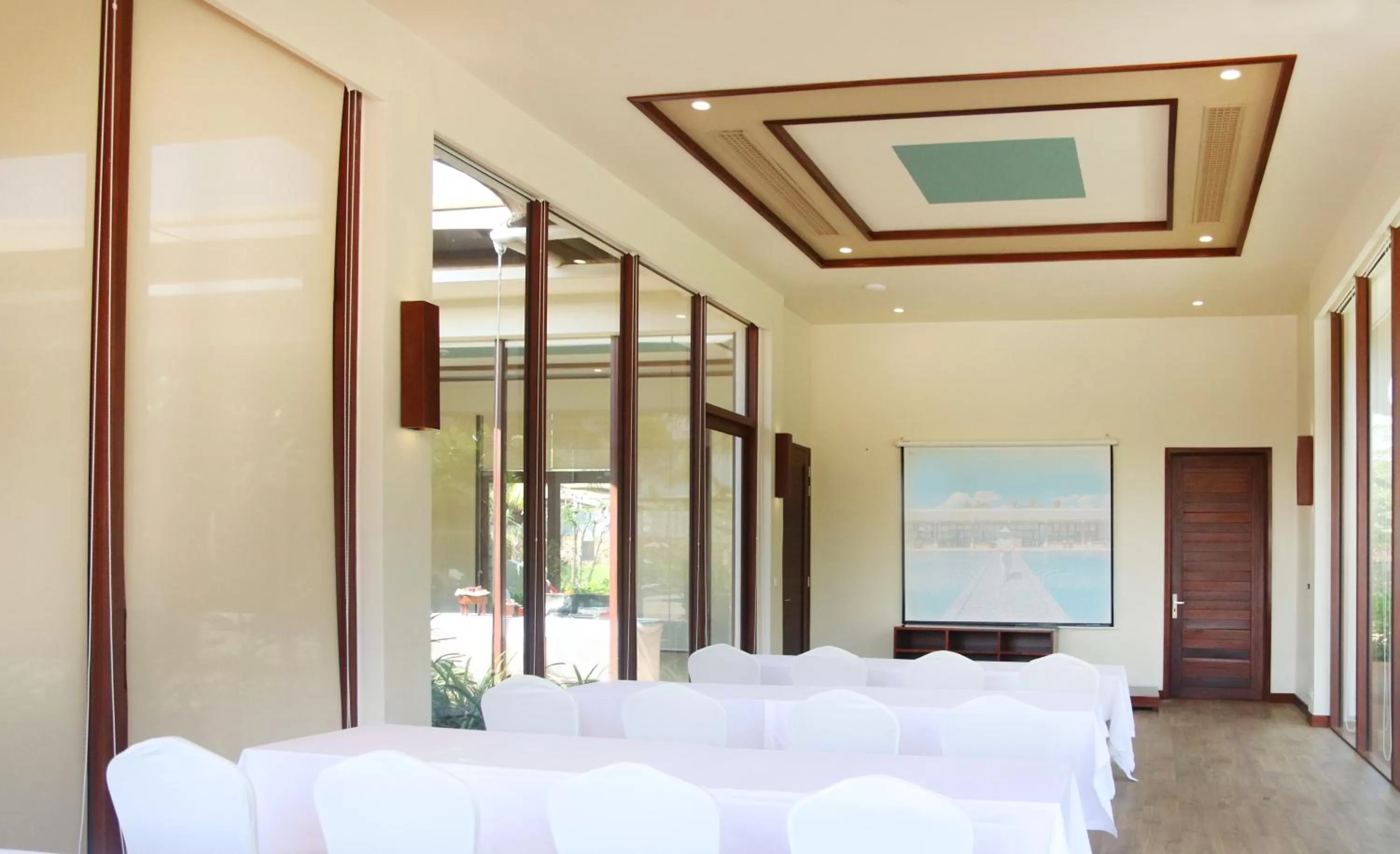 Meeting/conference room, Bed in Fusion Resort Cam Ranh - All Spa Inclusive