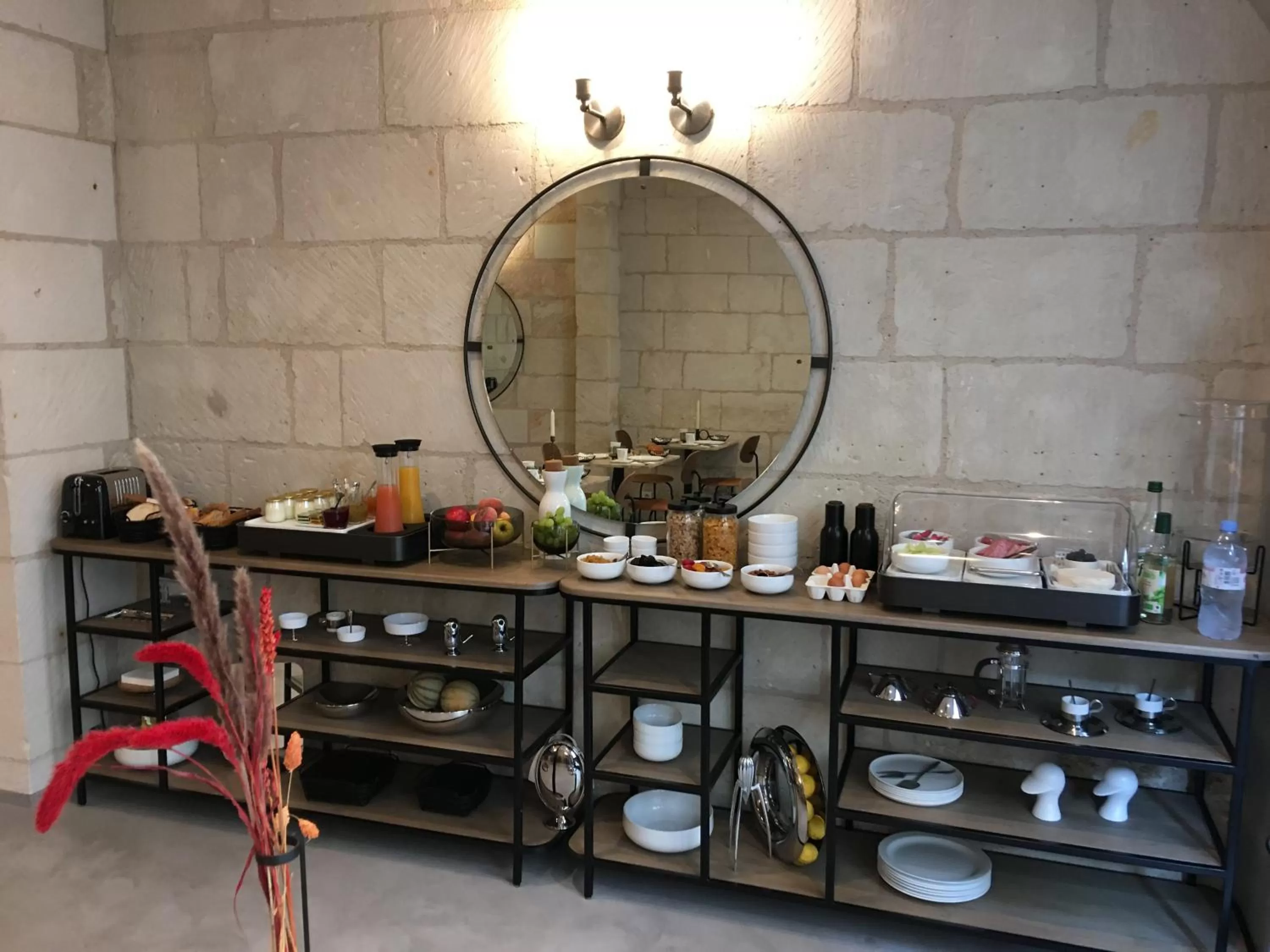 Restaurant/places to eat in Hôtel L'Adresse