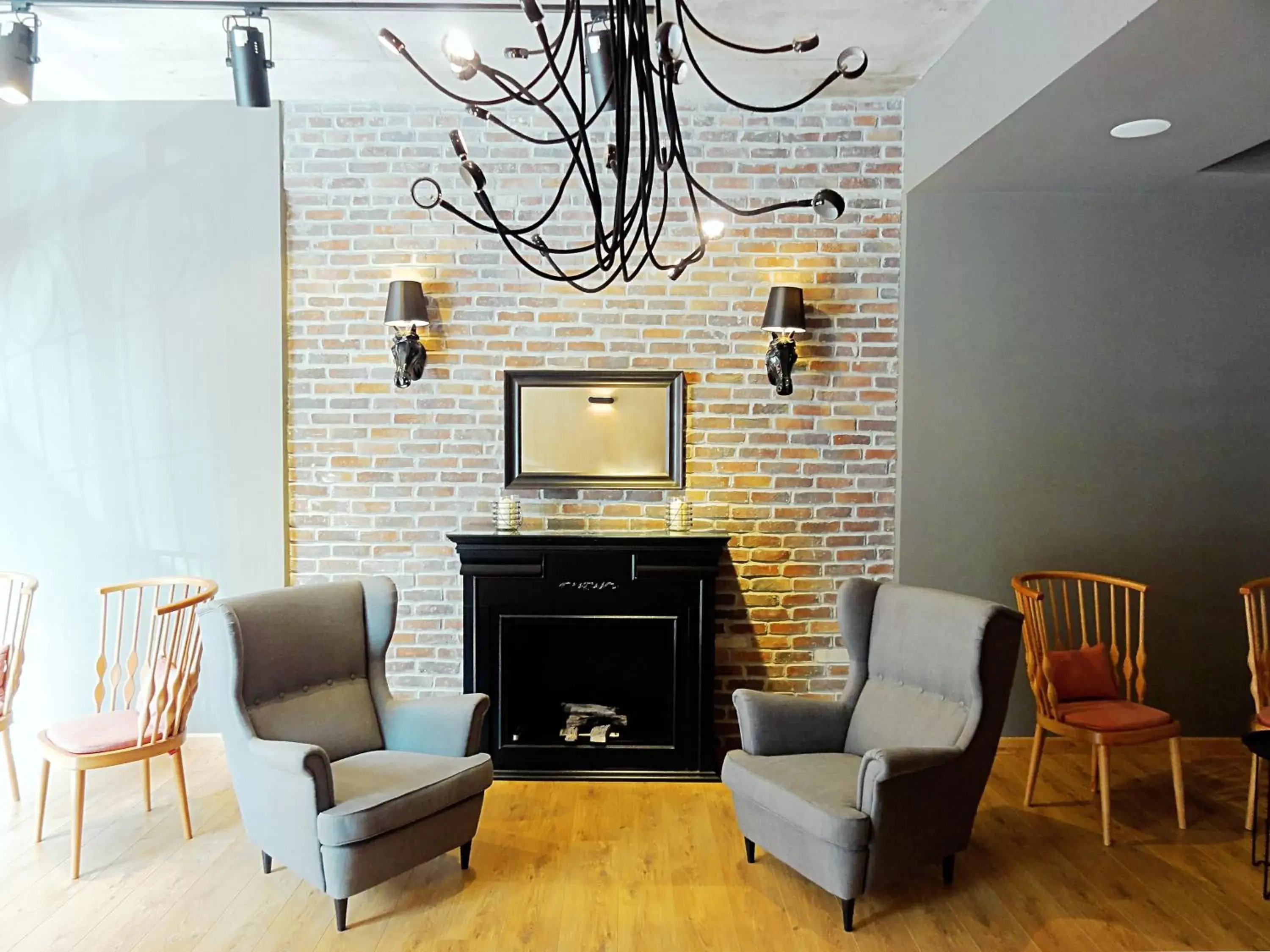 Akin Suites Akin Suites