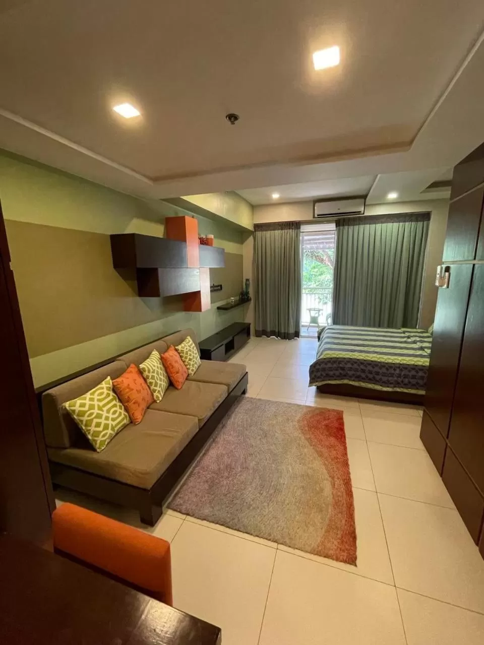 Bed in Luxurious Family Room Pico de Loro