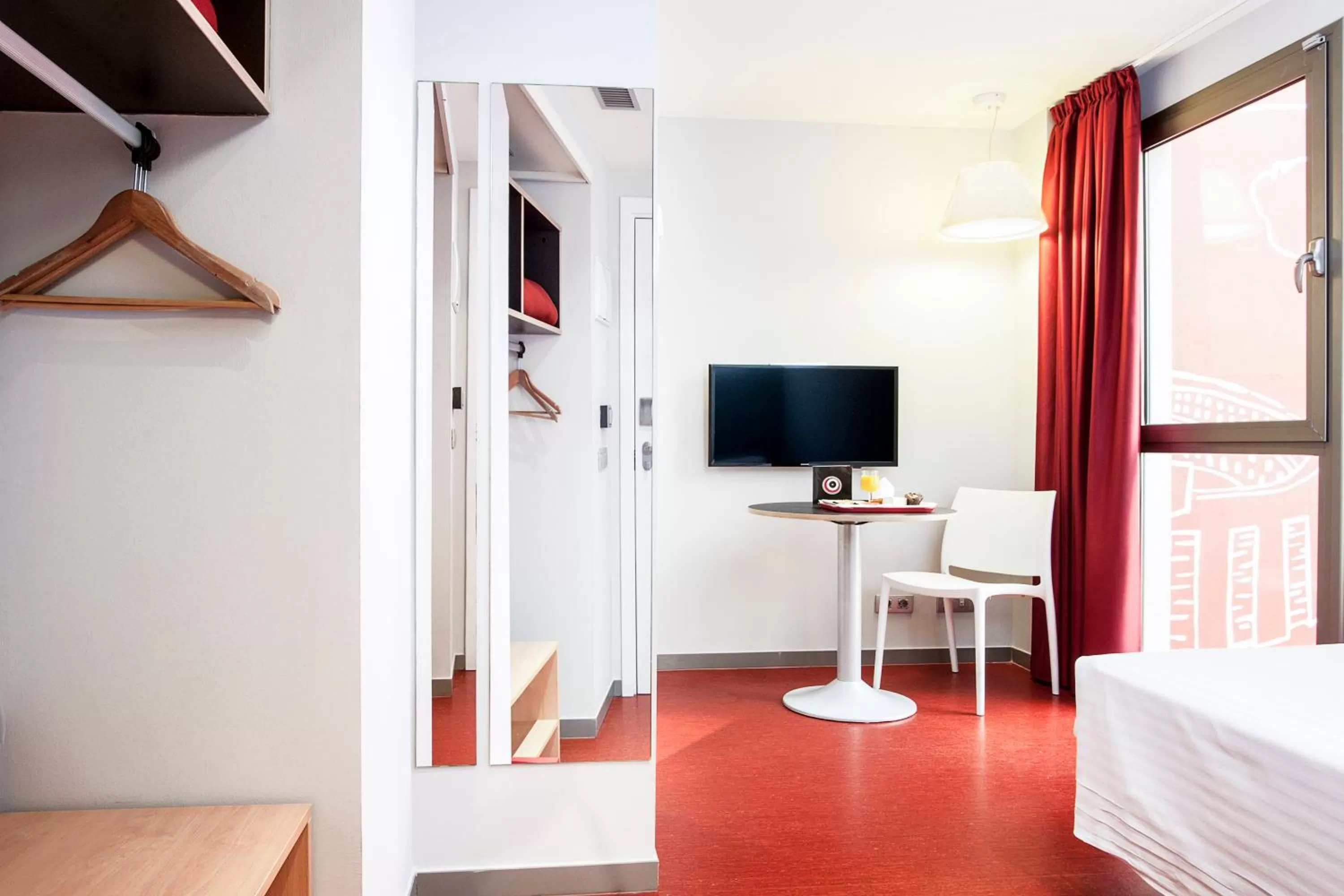 Bedroom, Bed in Ciutat Vella