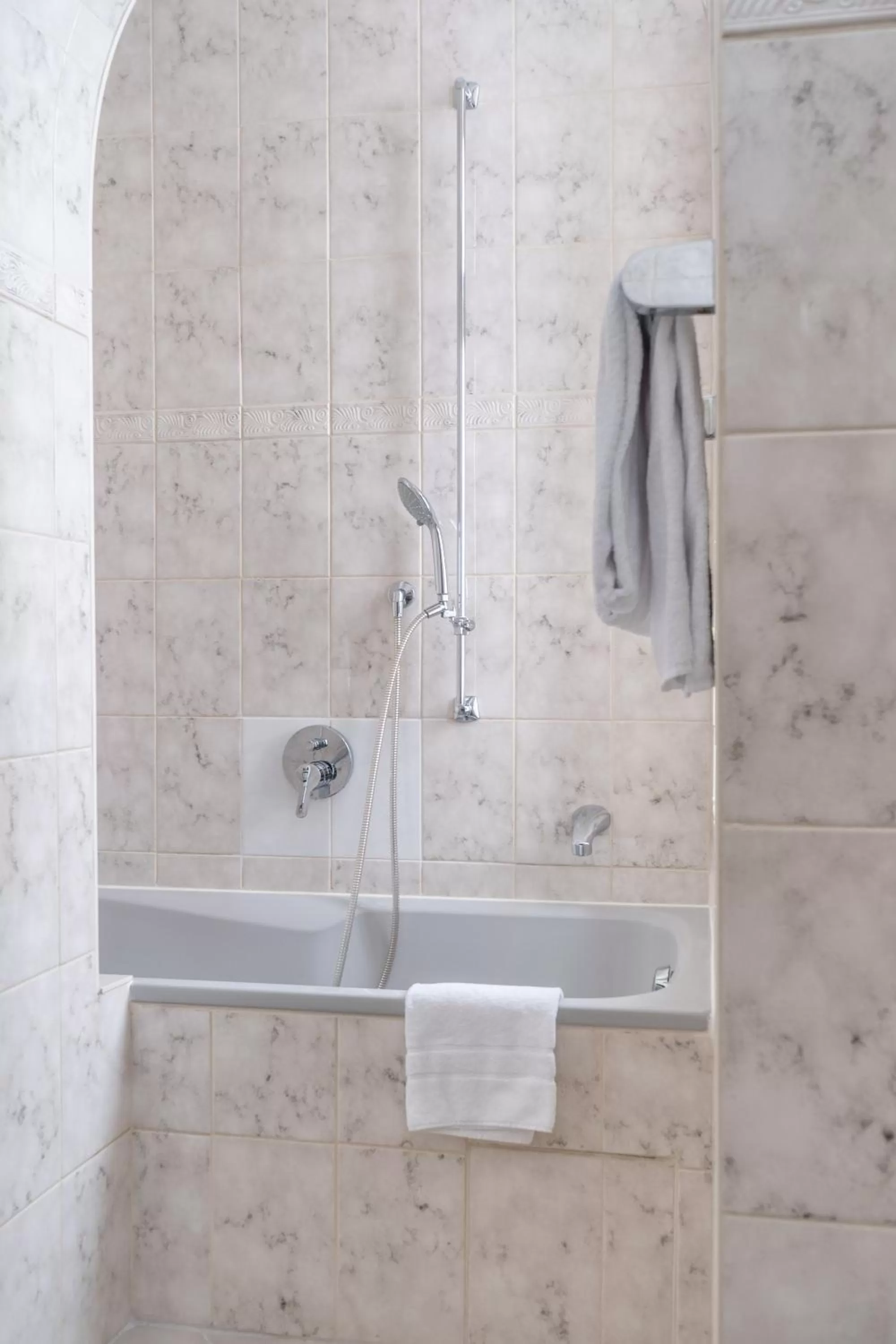 Bath in Galerie Hotel