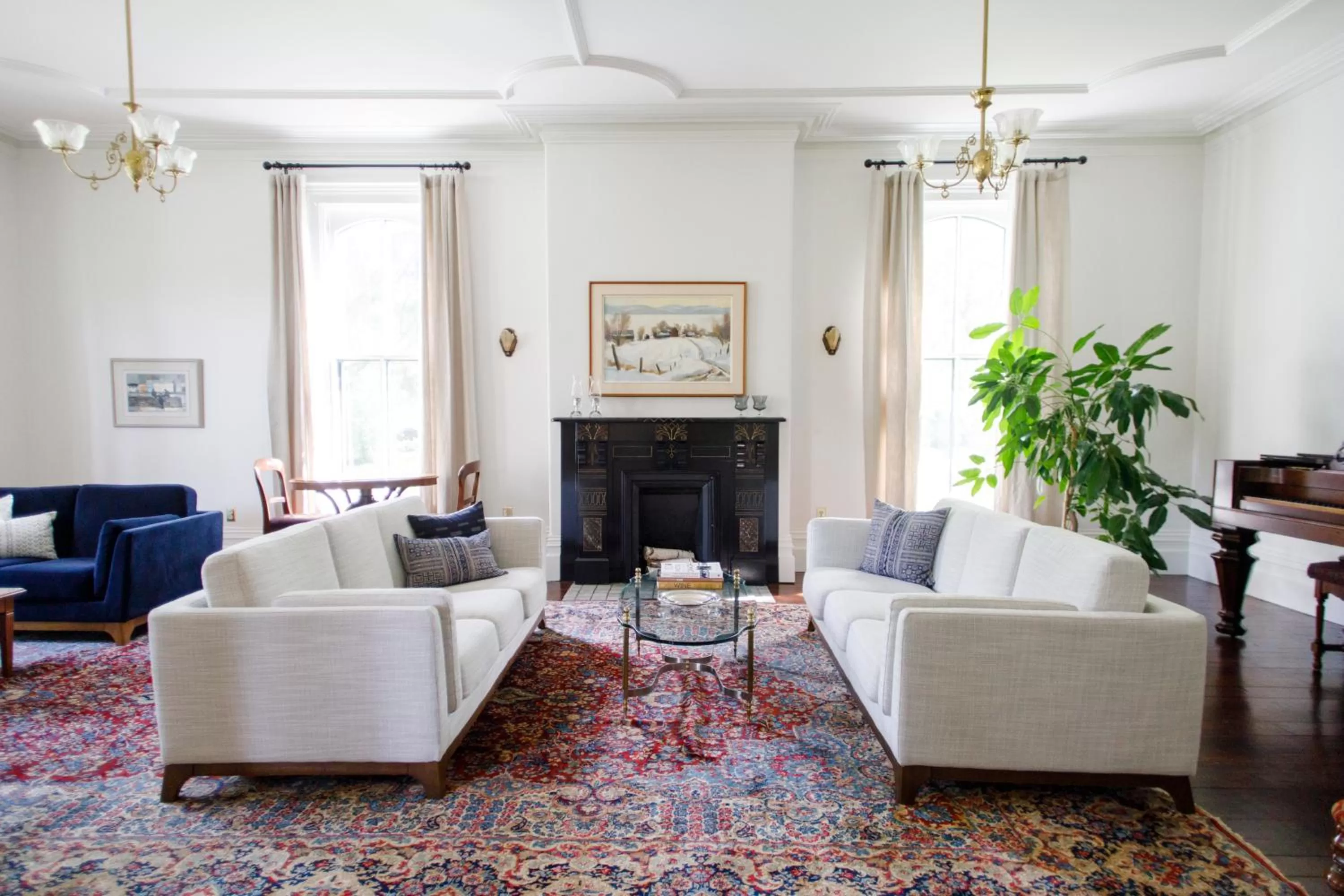 Living room in Woodbourne Inn