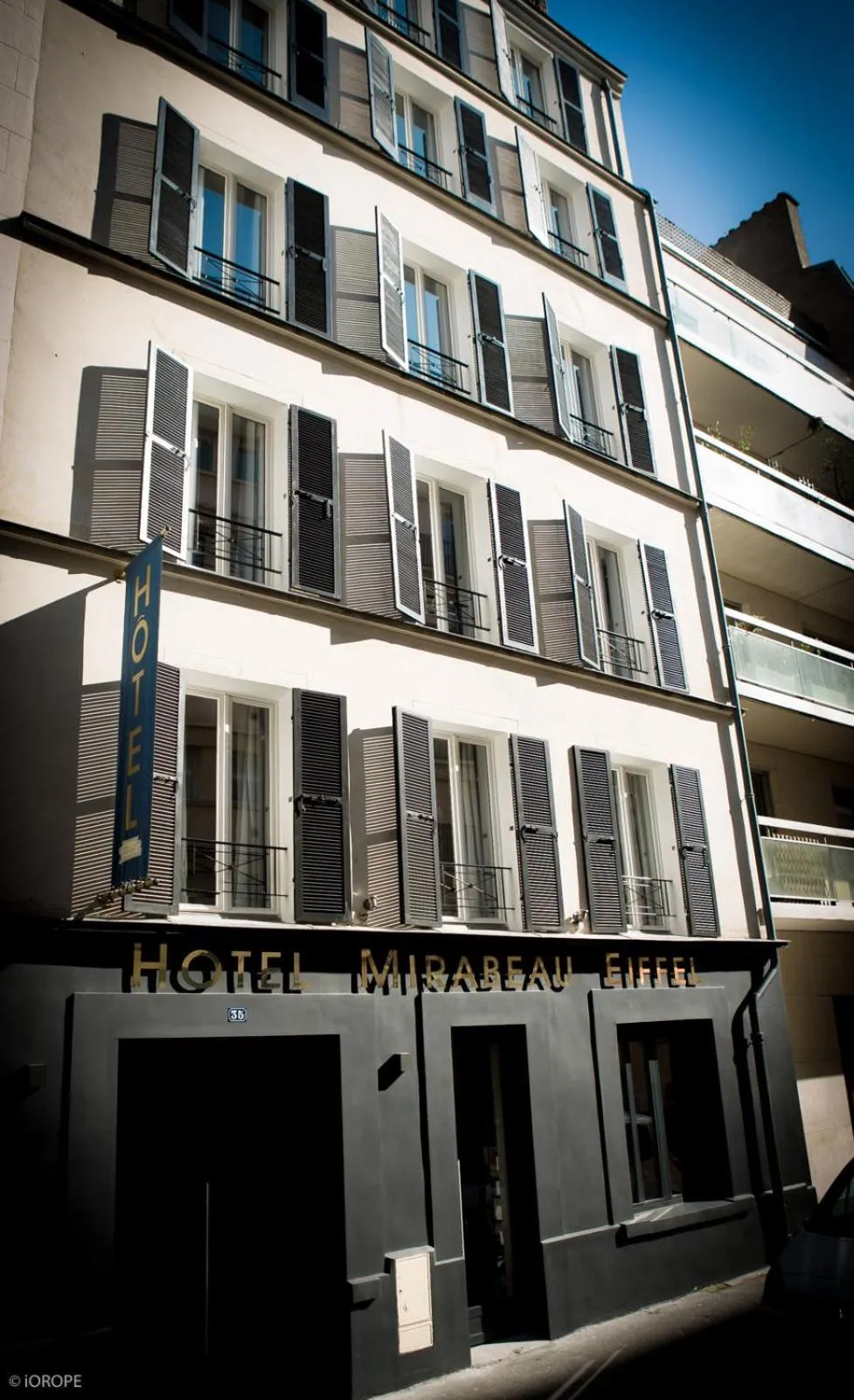Facade/entrance in Hotel Mirabeau Eiffel
