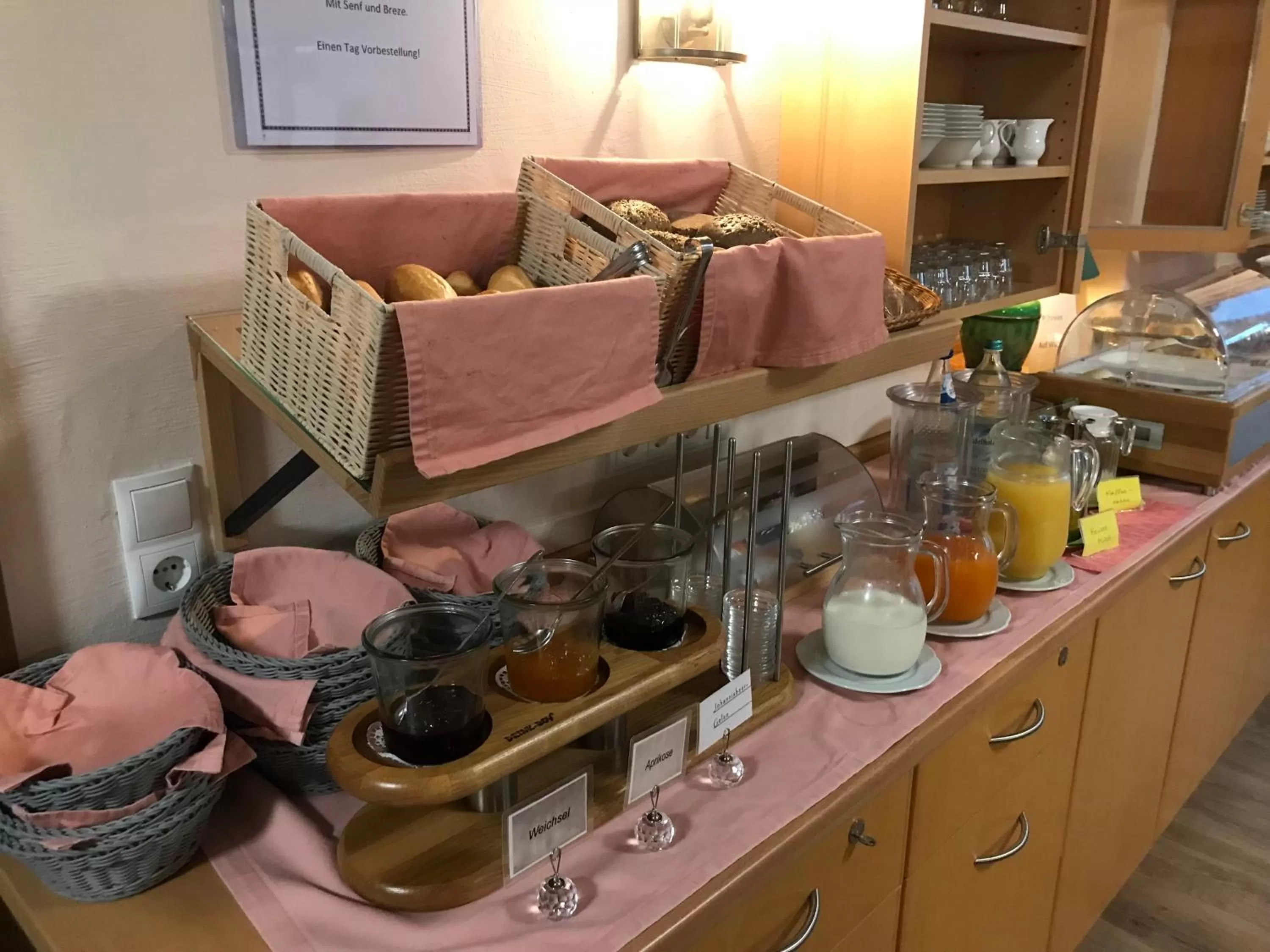 Buffet breakfast in Im Gewölbe