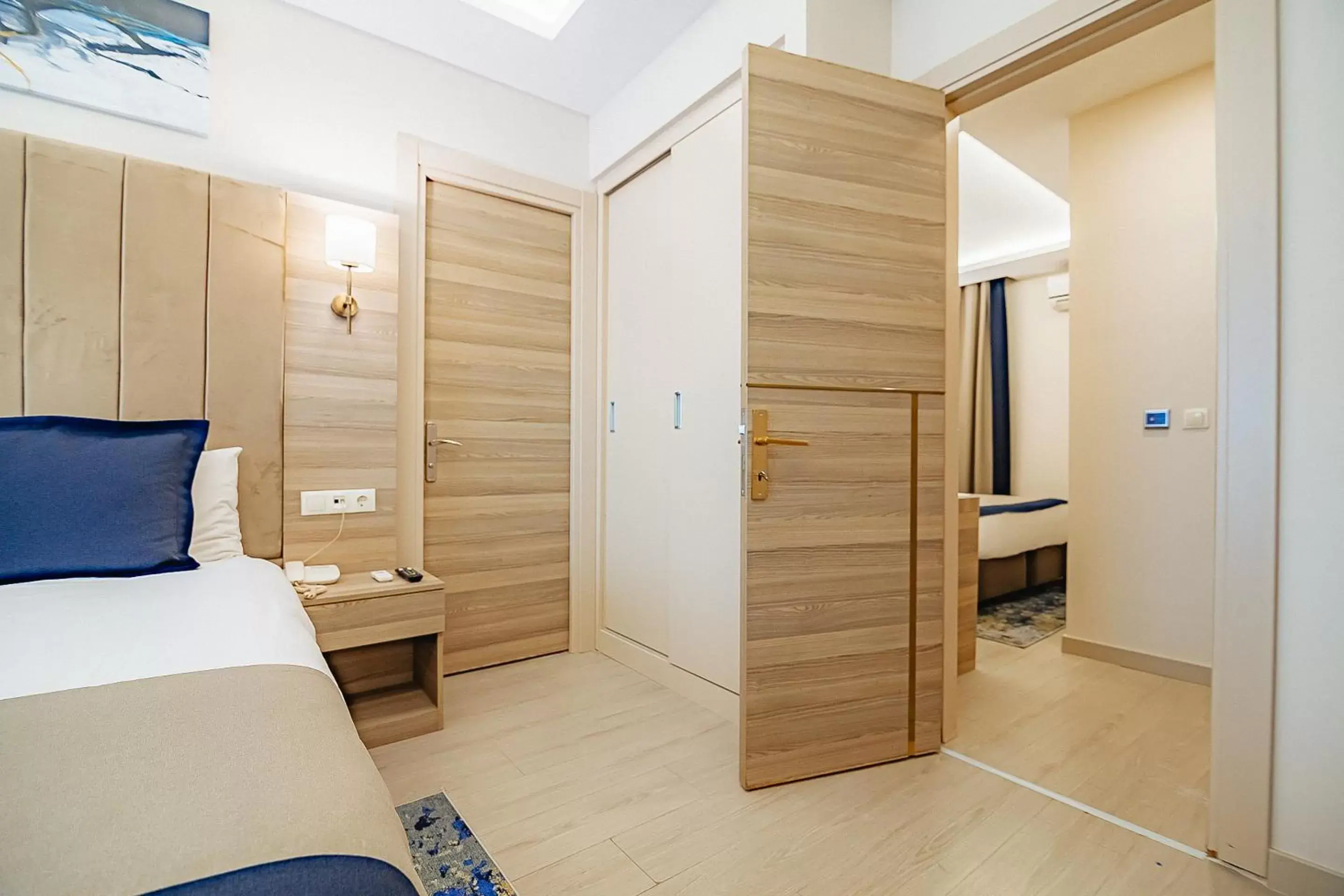 Two Connecting Double Rooms in The Milltown Hotel Two Connecting Double Rooms in The Milltown Hotel