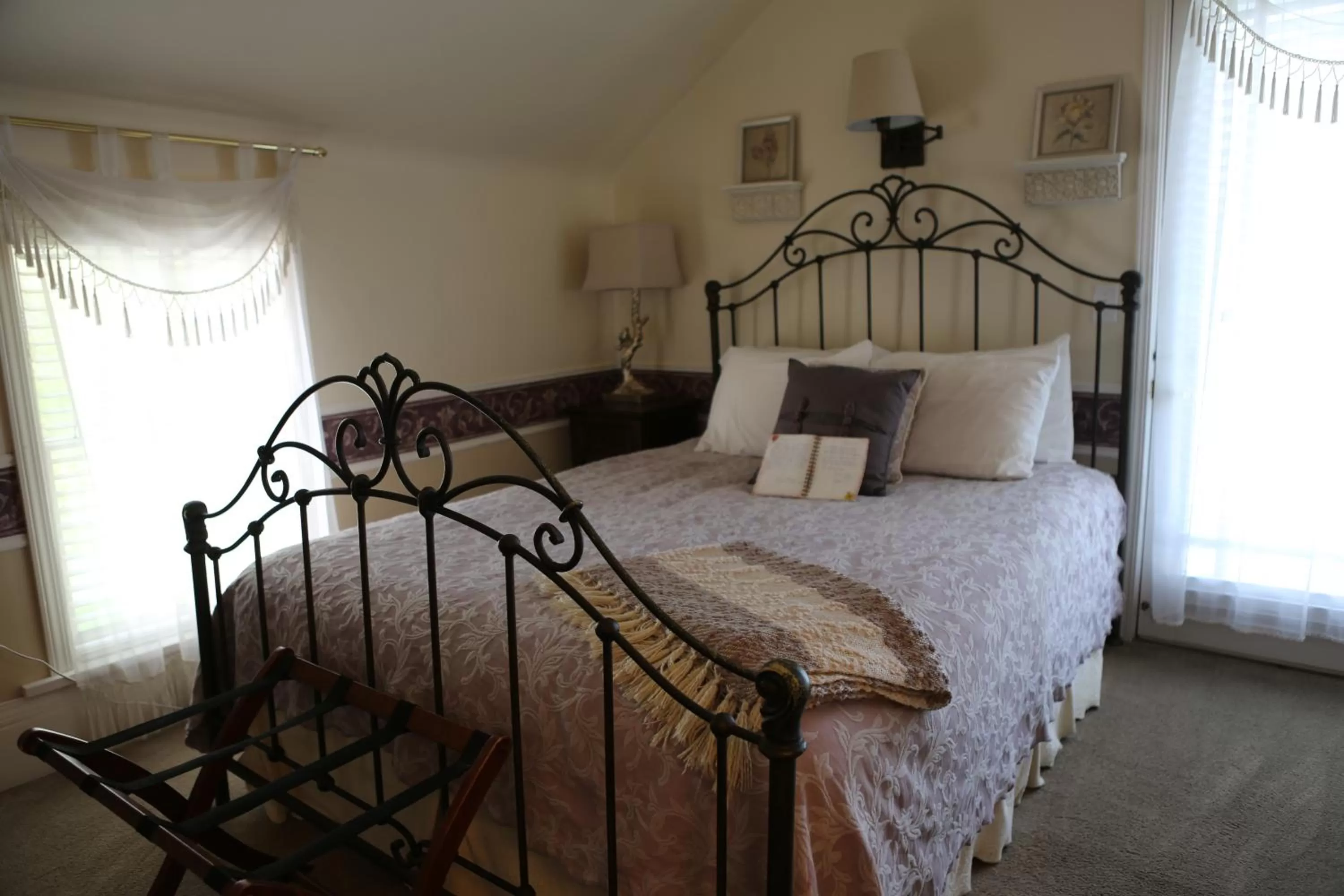 Bed in Martha's Vineyard B & B