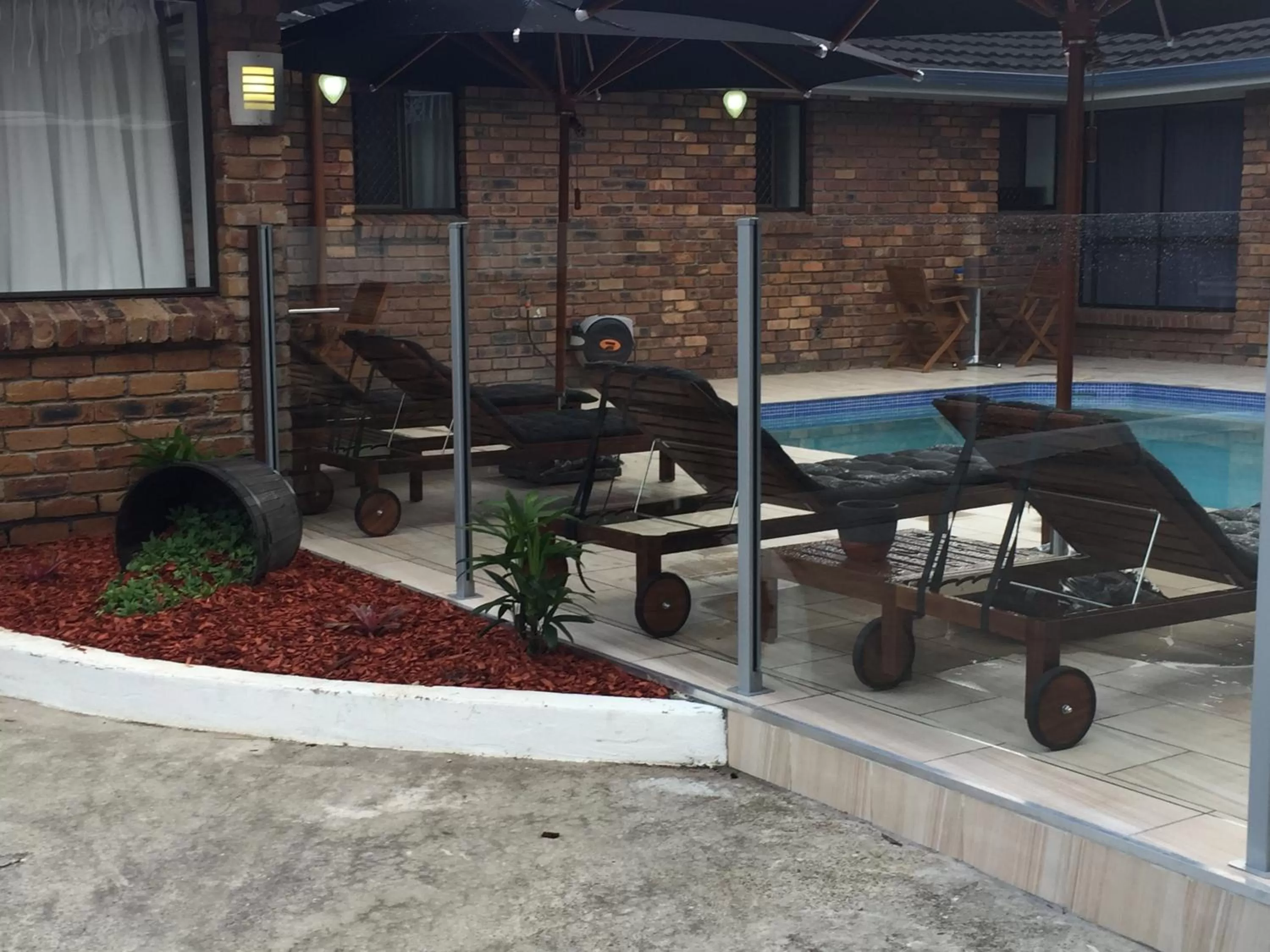 Swimming pool in Logan City Motor Inn