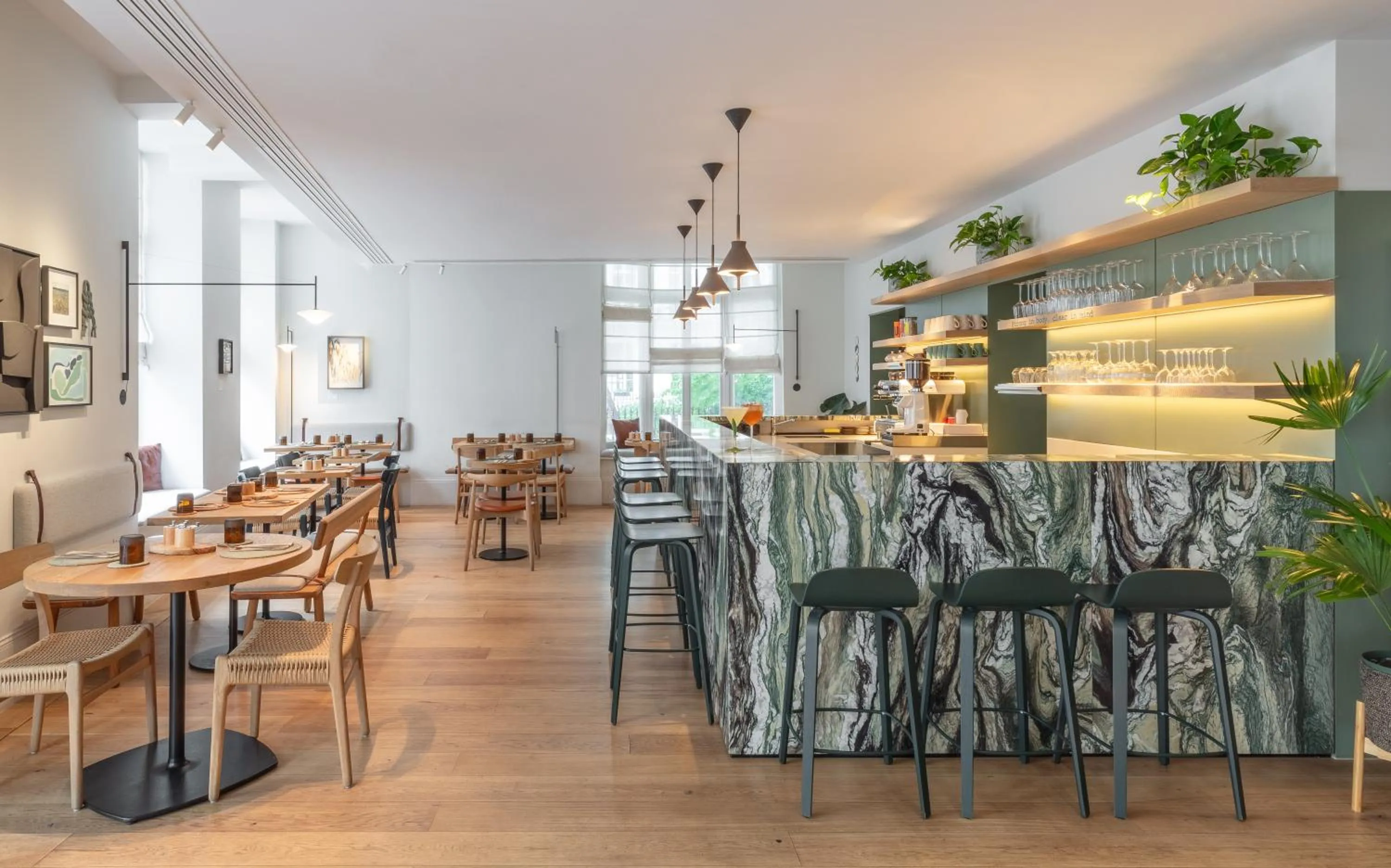 Restaurant/places to eat in Inhabit Queen's Gardens, a Member of Design Hotels