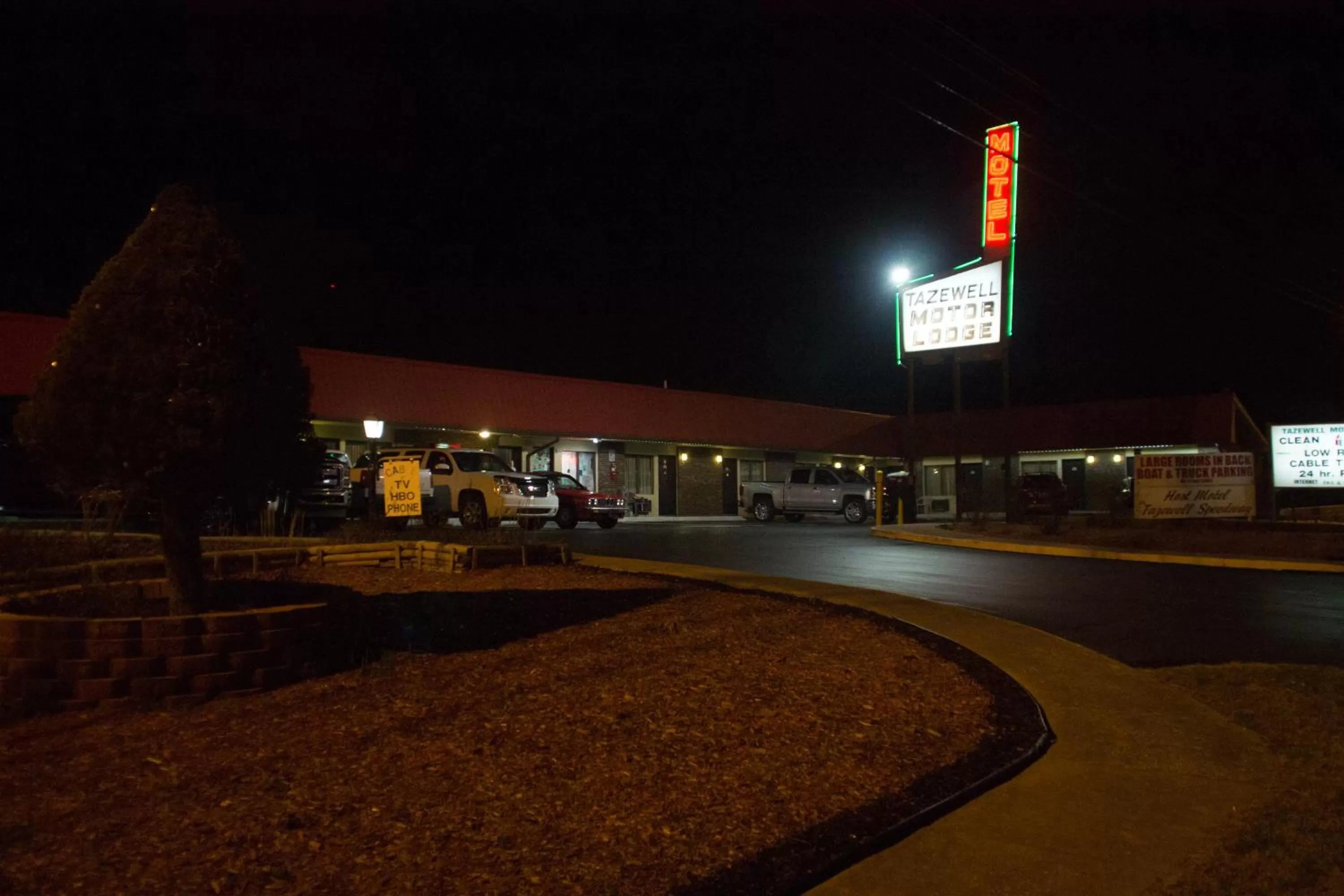 Property building in Tazewell Motor Lodge