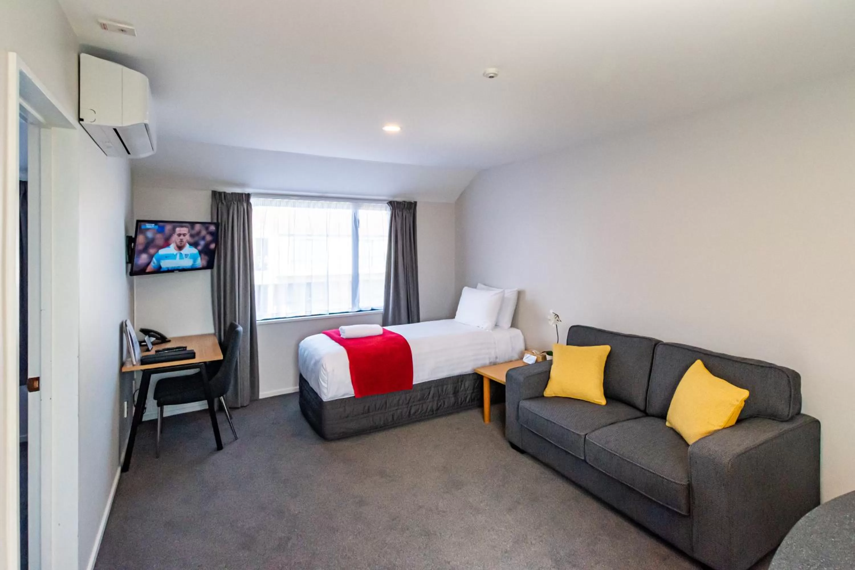 TV and multimedia, Bed in Riccarton Mall Motel