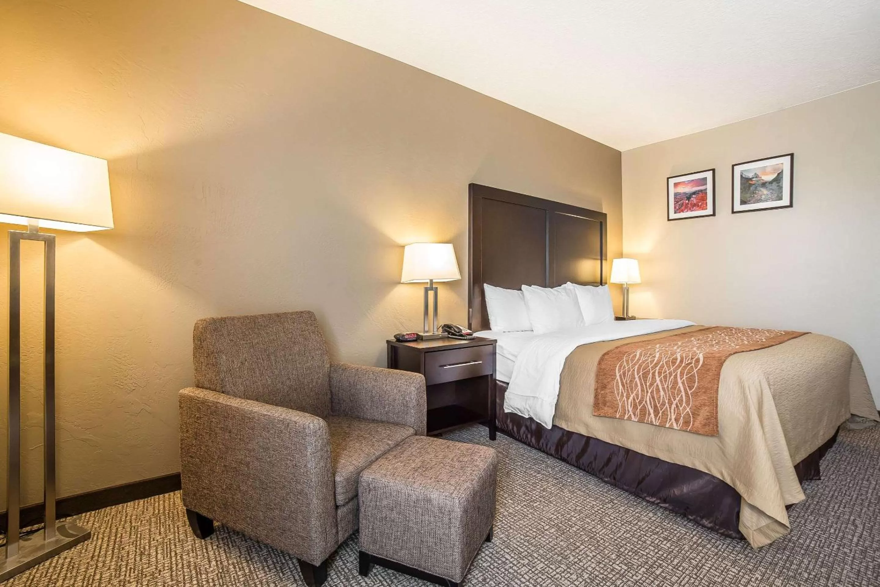 Photo of the whole room, Bed in Comfort Inn & Suites Vernal - National Monument Area