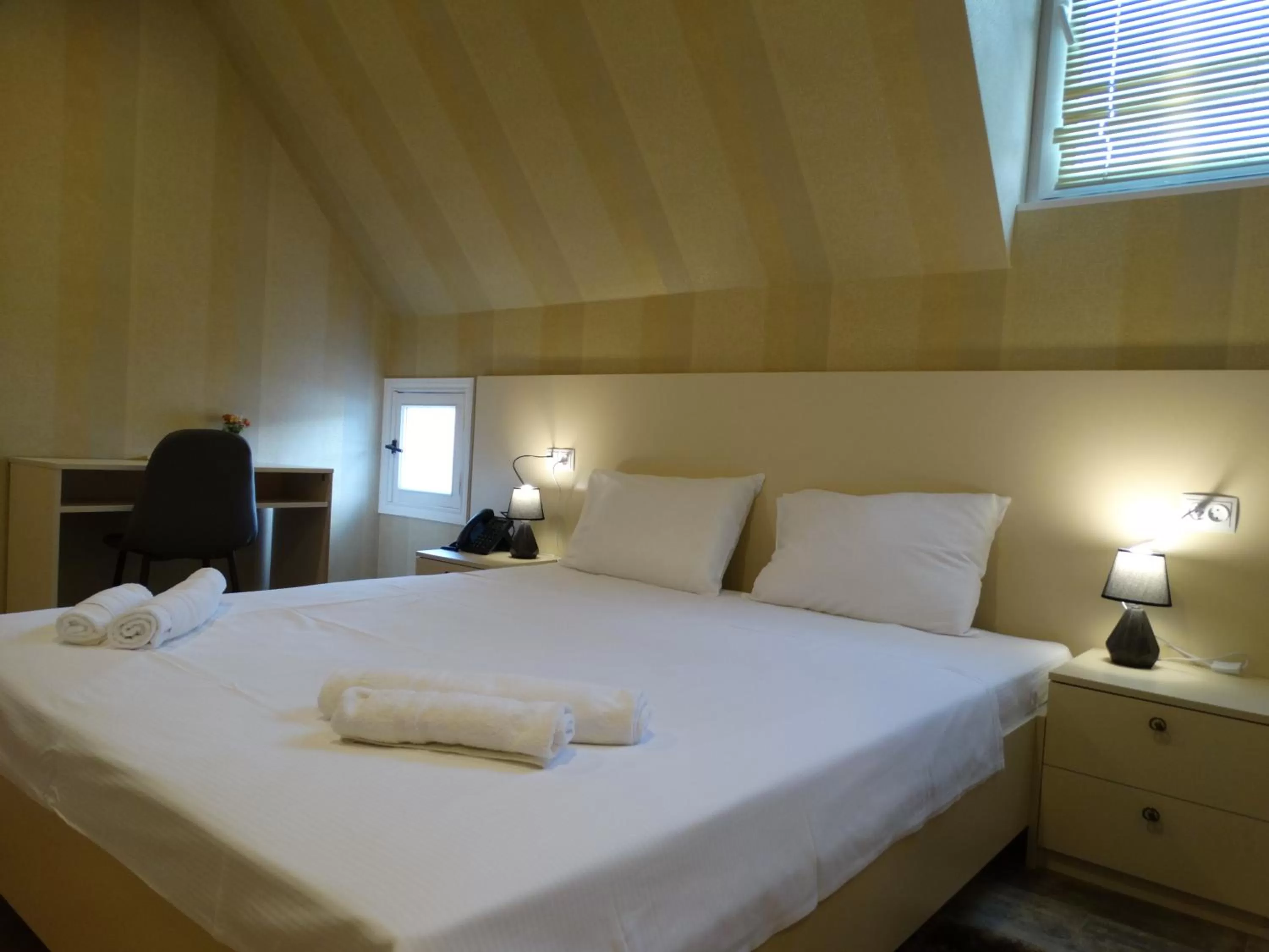 Photo of the whole room, Bed in Hotel Boutique IVERIA