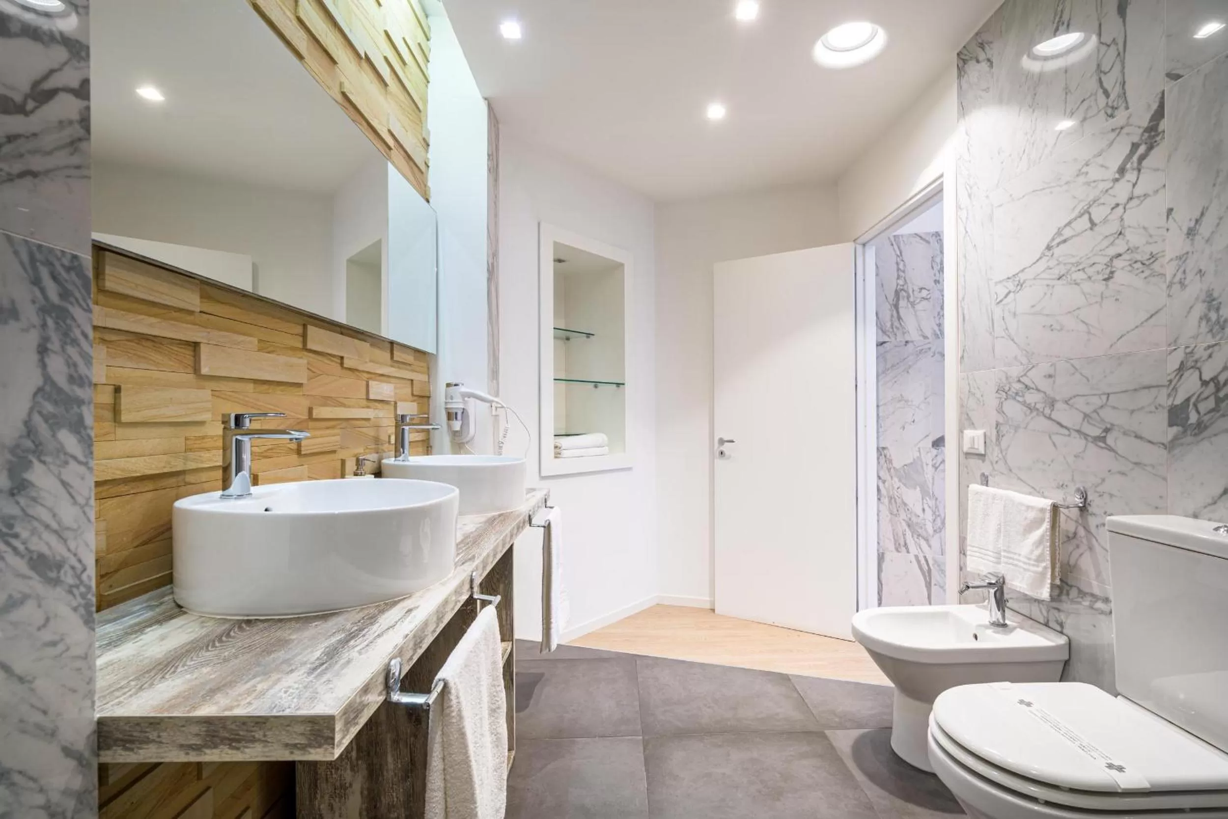 Bathroom in Taormina Palace Hotel