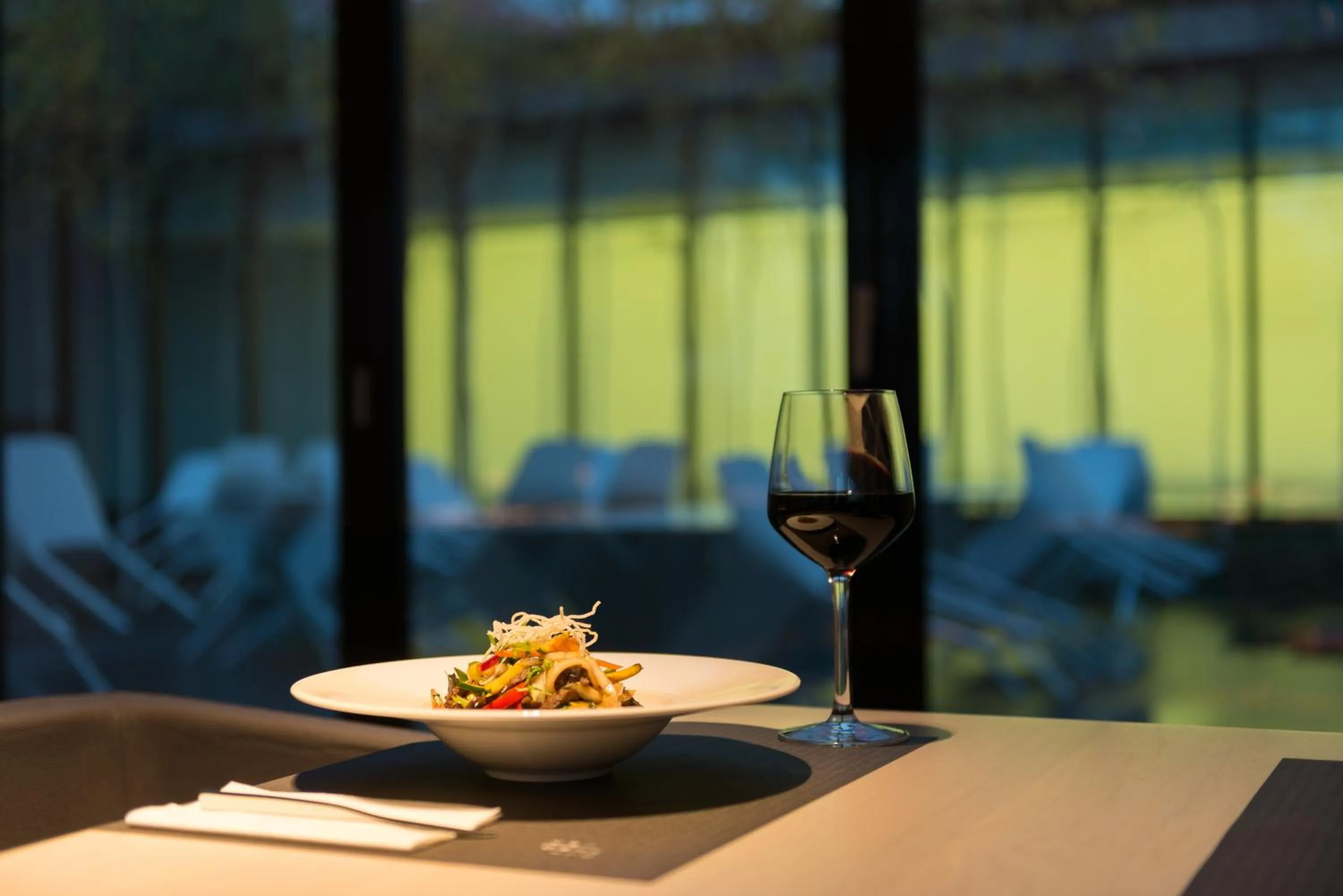 Restaurant/places to eat in Hotel Privo