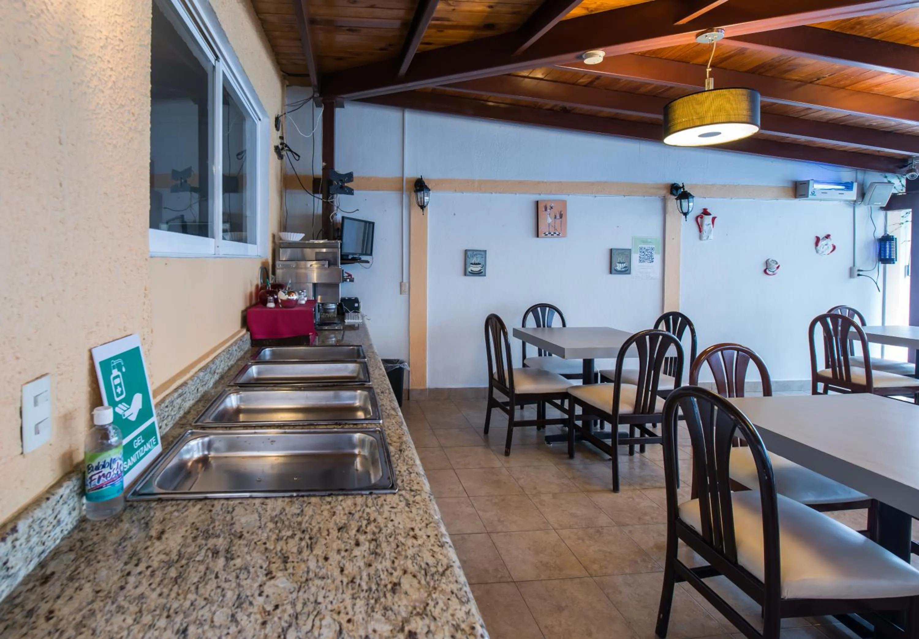 Del Marques Hotel and Suites