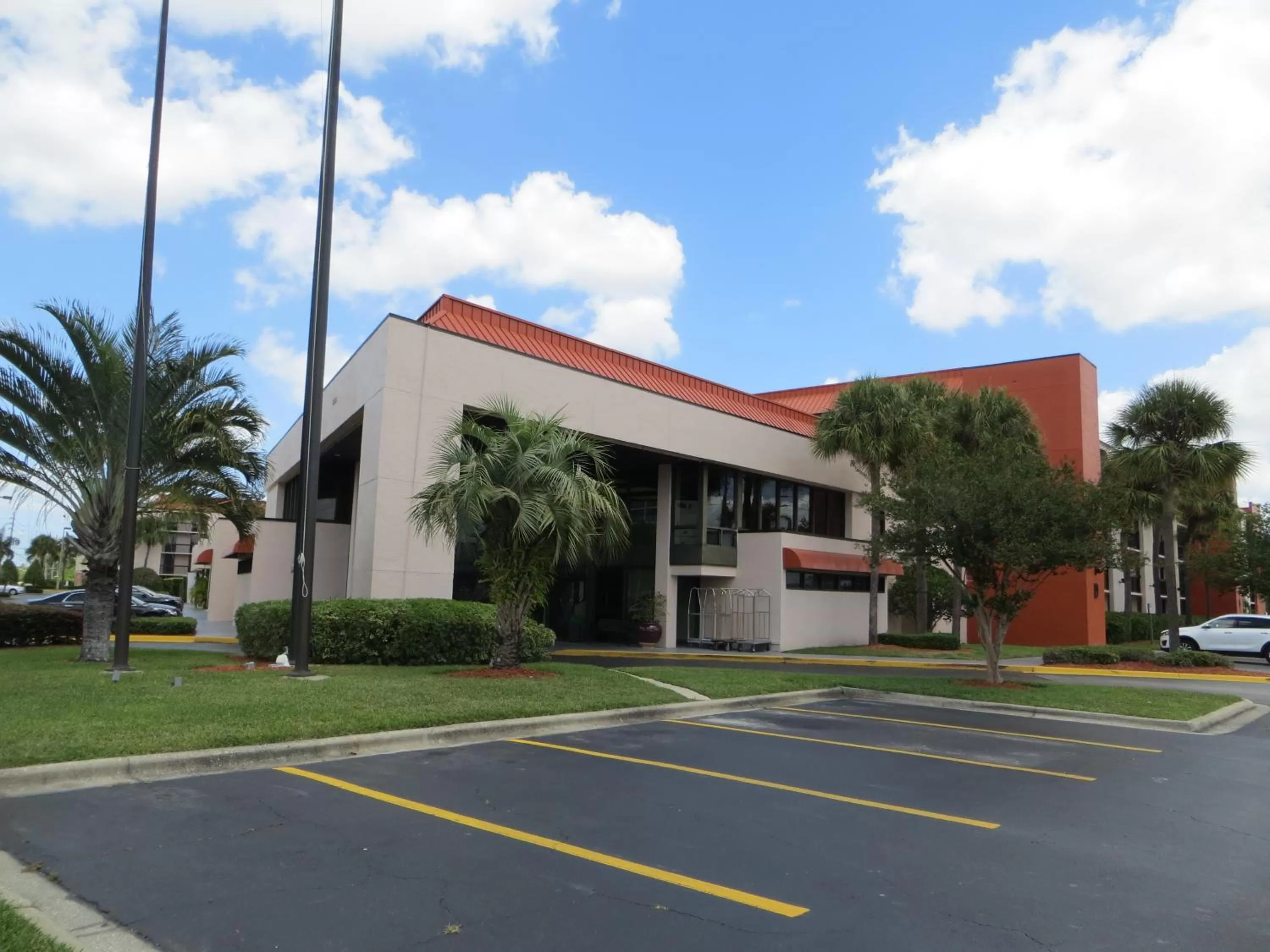 Facade/entrance in Grand Hotel Orlando at Universal Blvd - Shuttle to Theme Parks