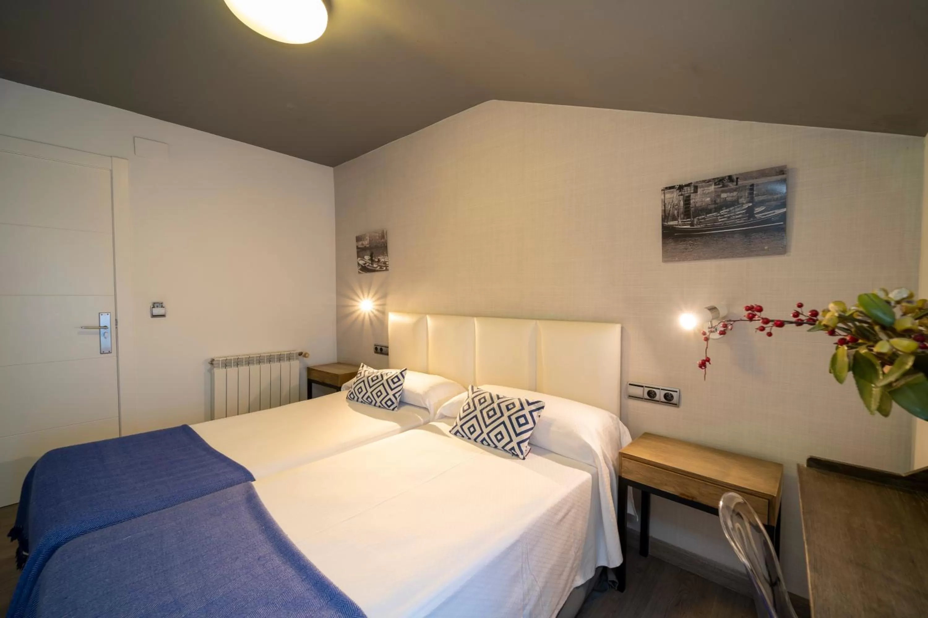 Photo of the whole room, Bed in Hotel&Spa El Puerto