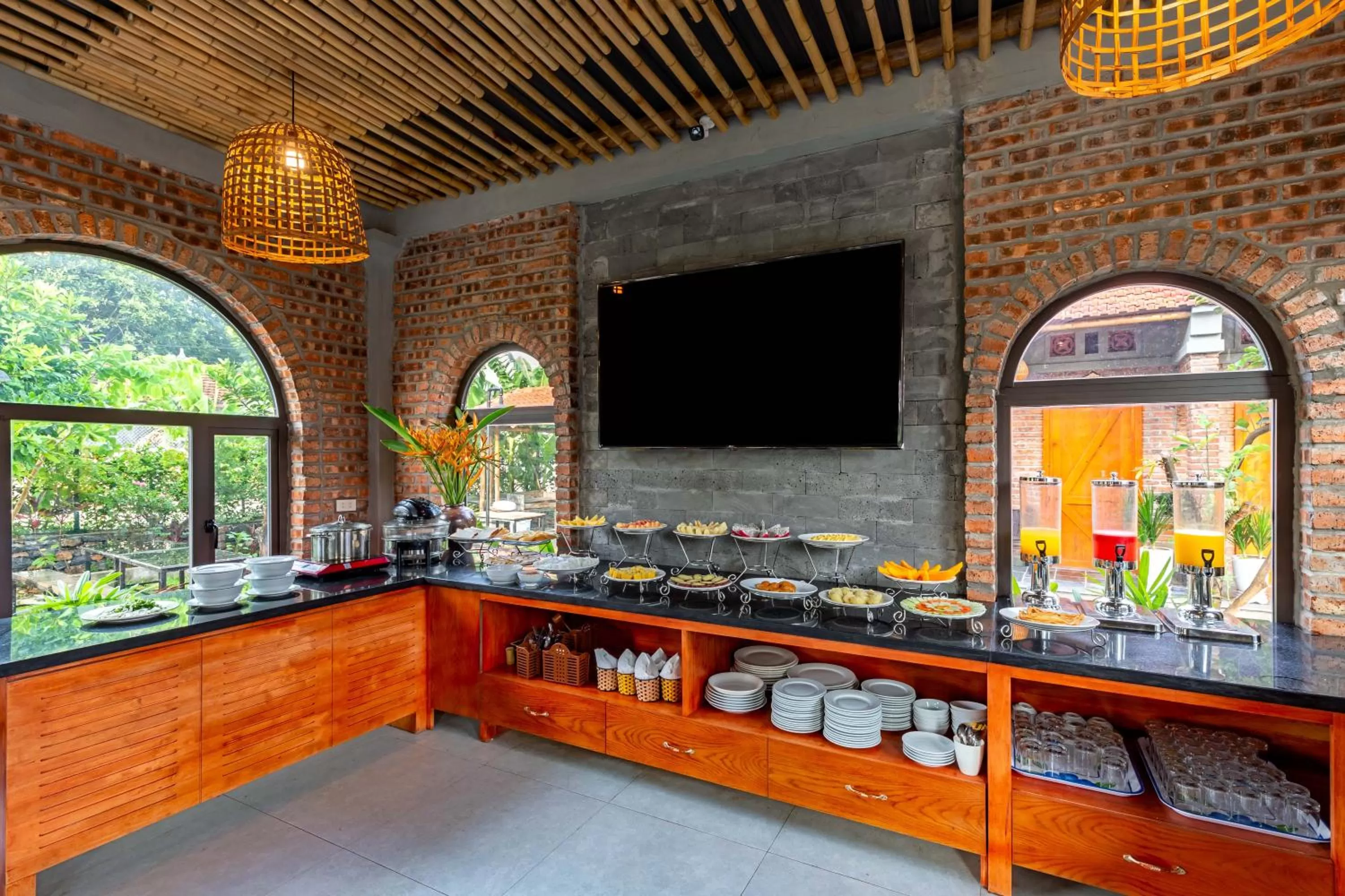 Buffet breakfast in Tam Coc Banana Bungalow