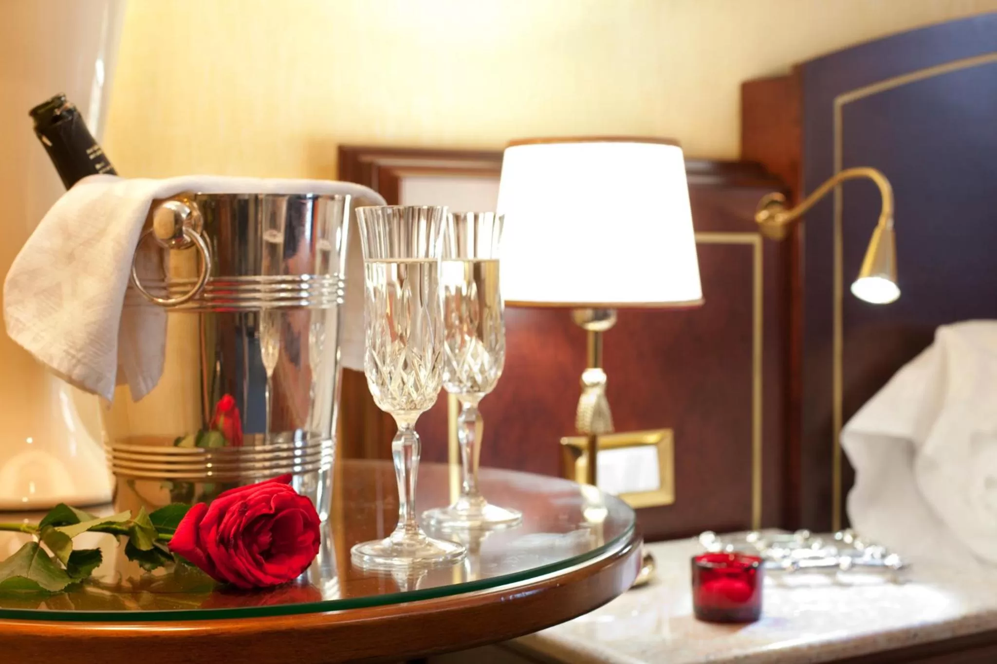 Bedroom in Hotel Mondial