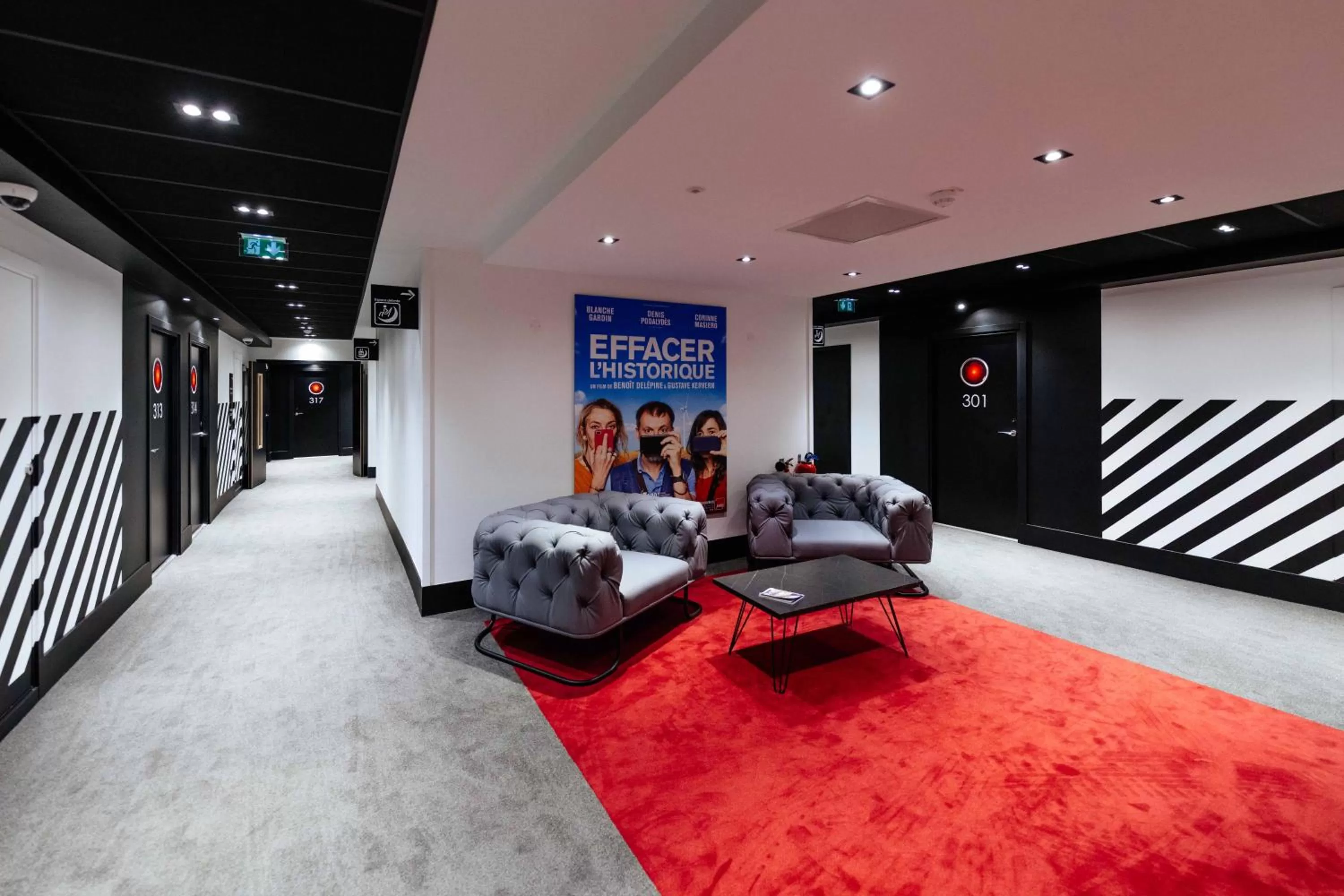 Seating area in ibis Styles Arras Centre