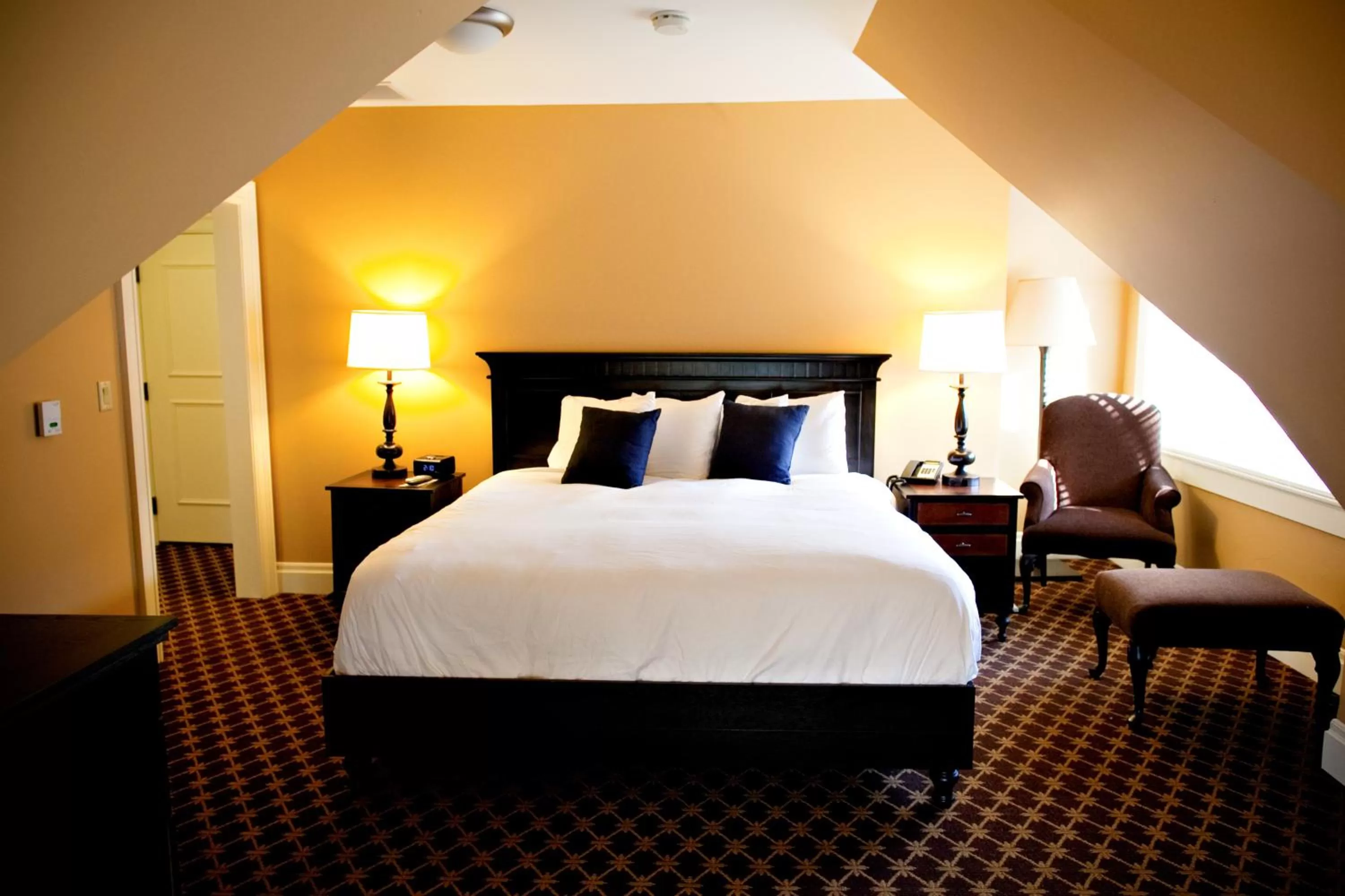 Day in Mansions on Fifth