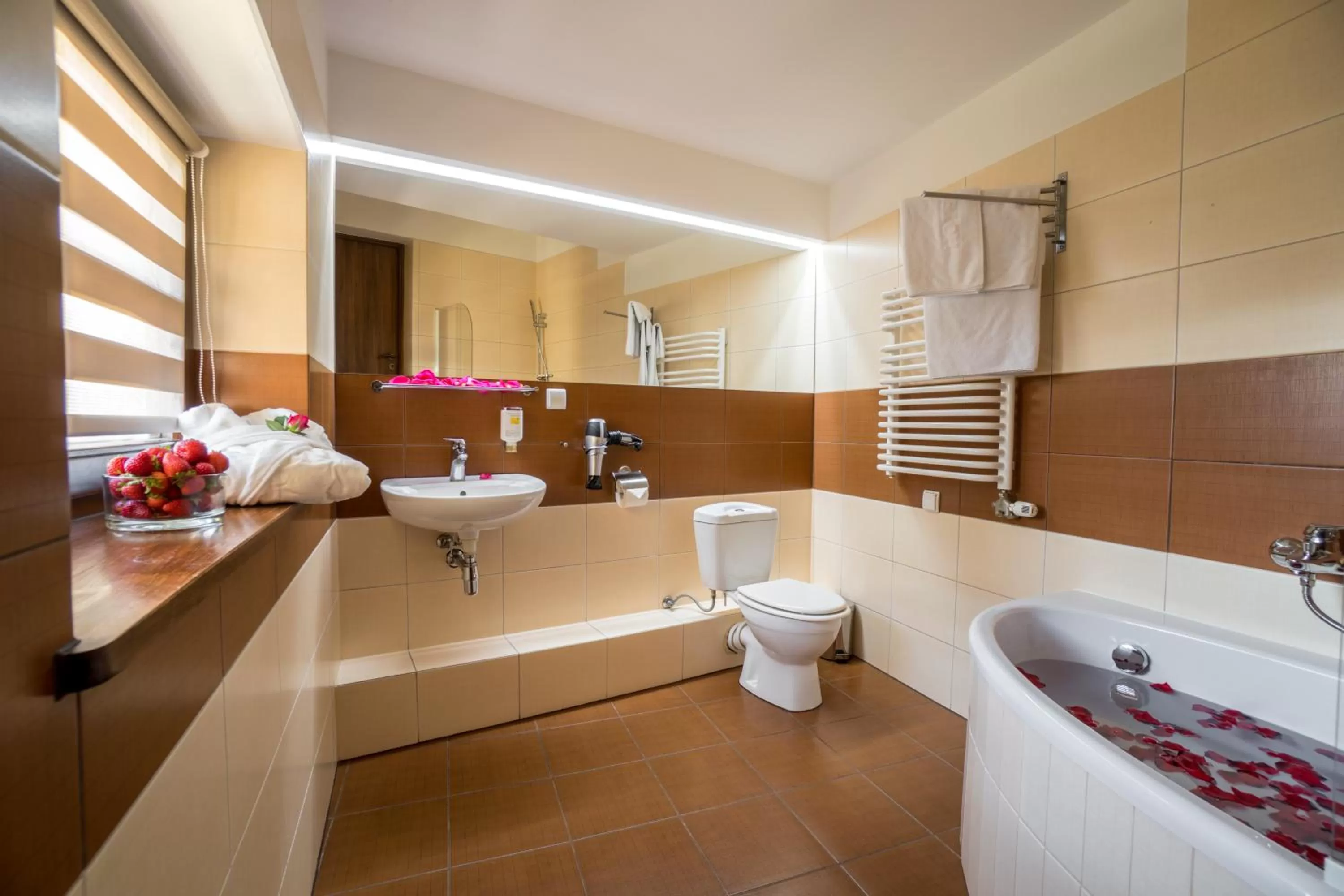 Bathroom in Rezydencja Sienkiewiczówka