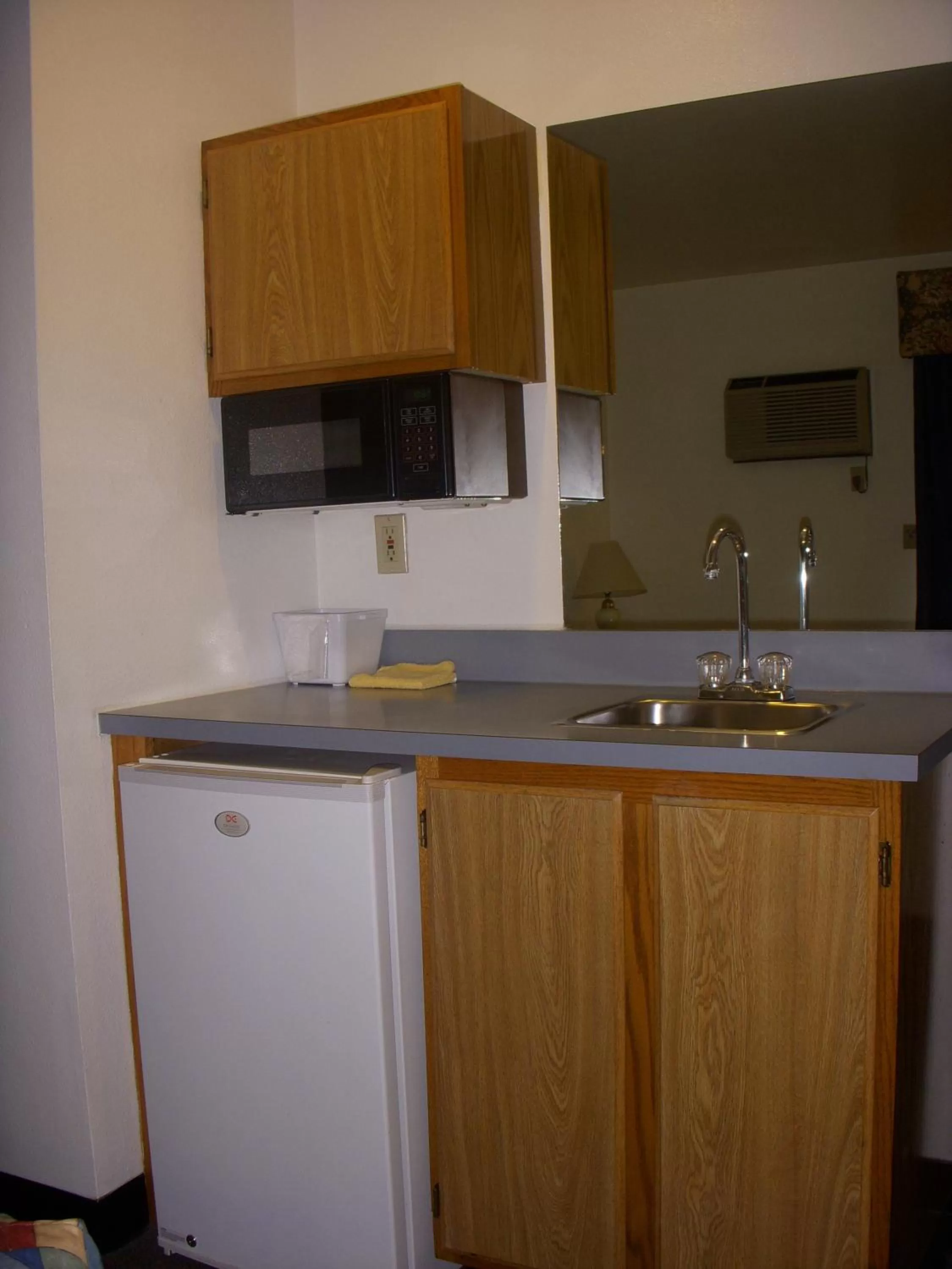 Kitchen or kitchenette in Apple Tree Inn