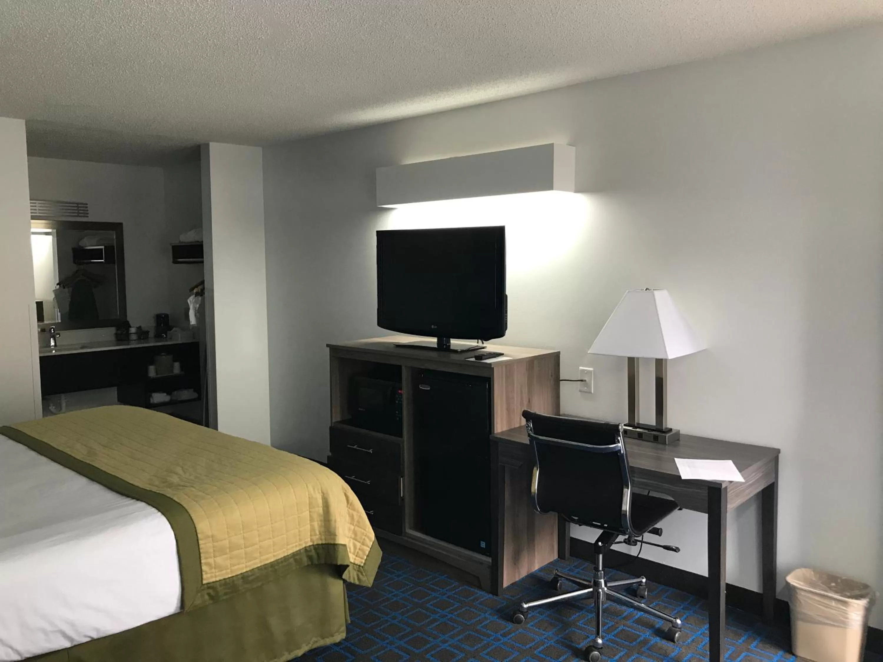 Bedroom, Bed in Baymont by Wyndham Anderson Clemson