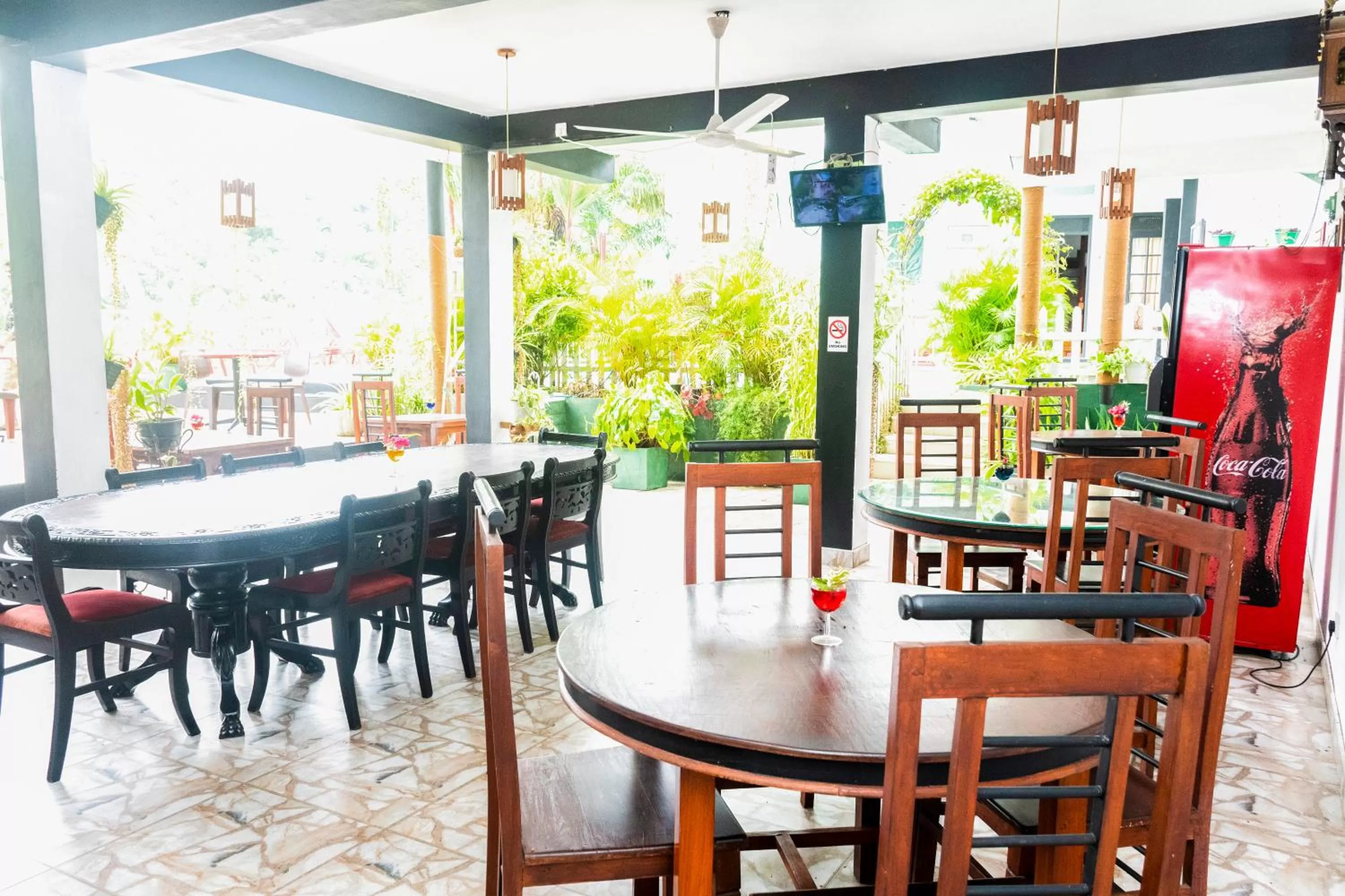 Restaurant/places to eat in Kandy Riverside Villa