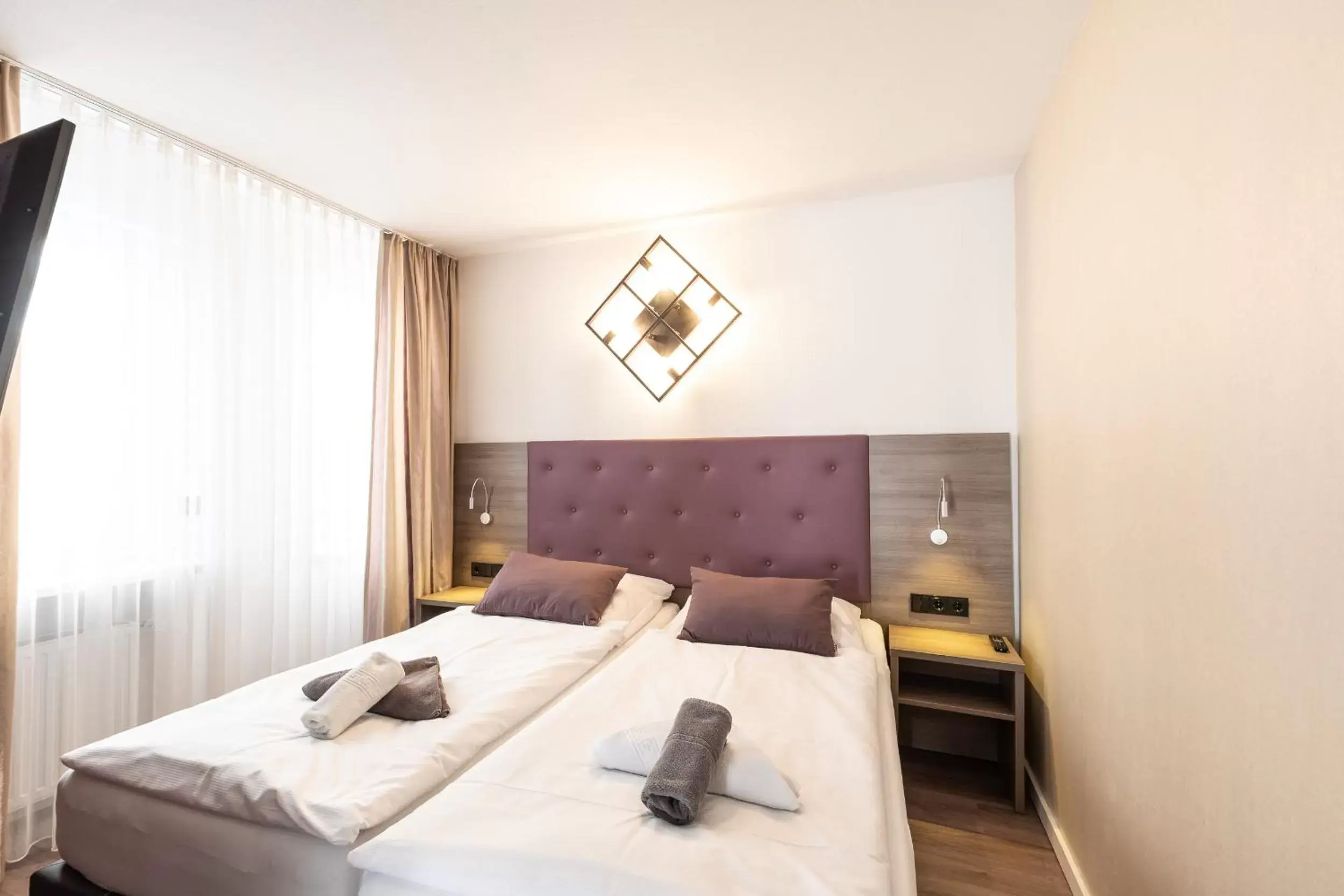 Superior Double Room Rear House in Hotel Porta Nigra Superior Double Room Rear House in Hotel Porta Nigra