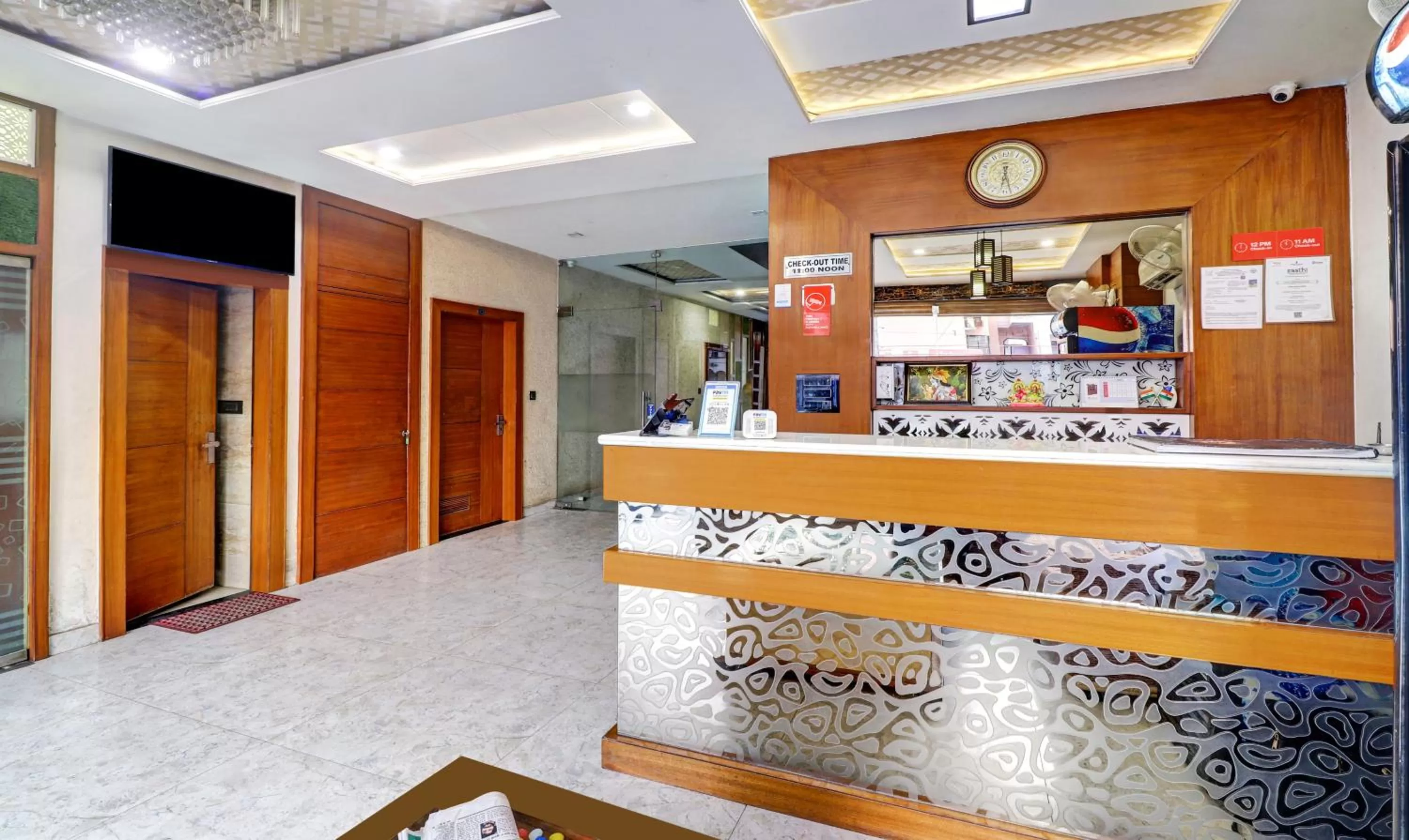Lobby or reception in Itsy By Treebo - Anjali Mahal 500 Mtrs From Mathura Railway Station