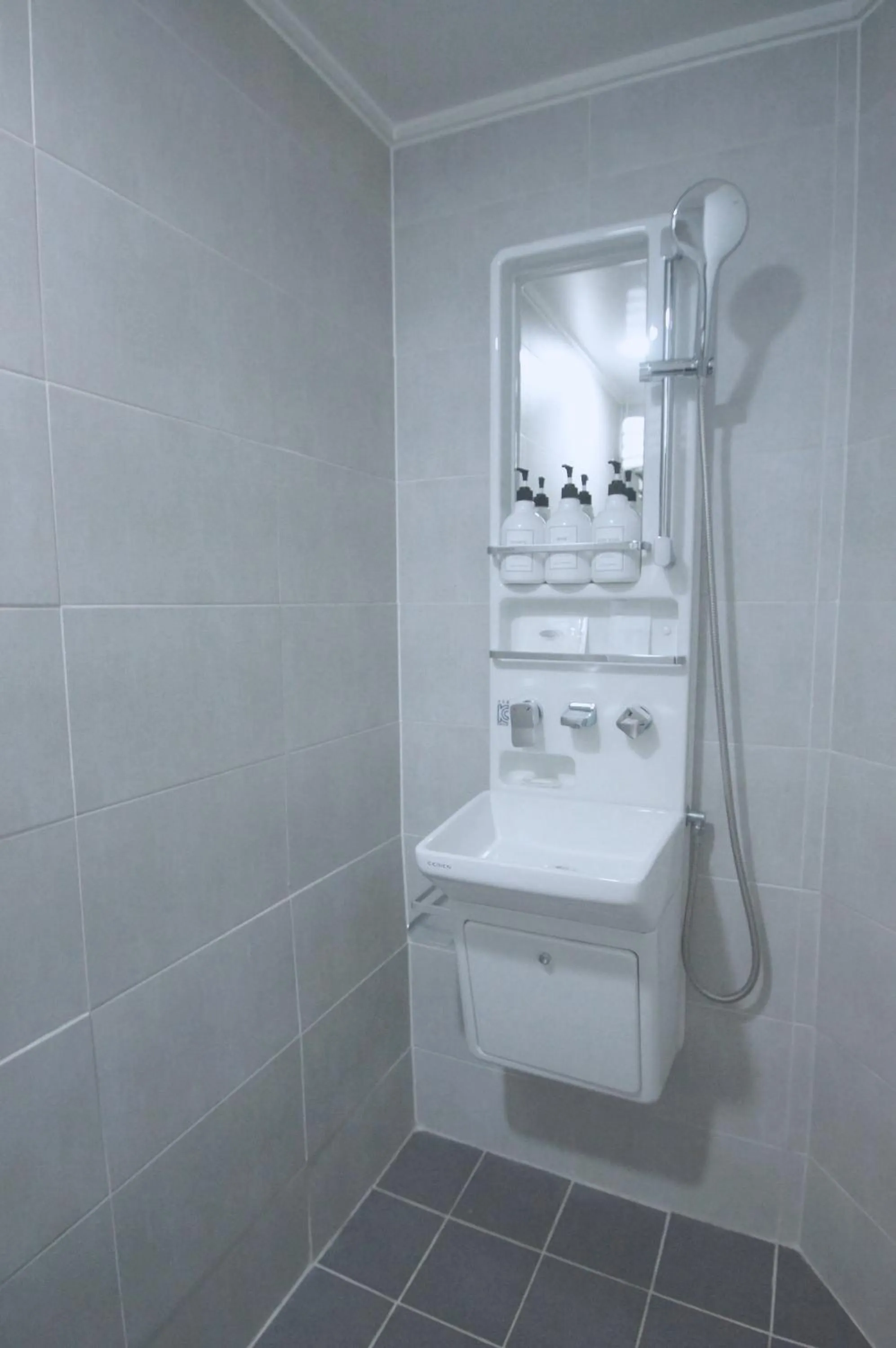 Shower in Ehwa In Myeongdong