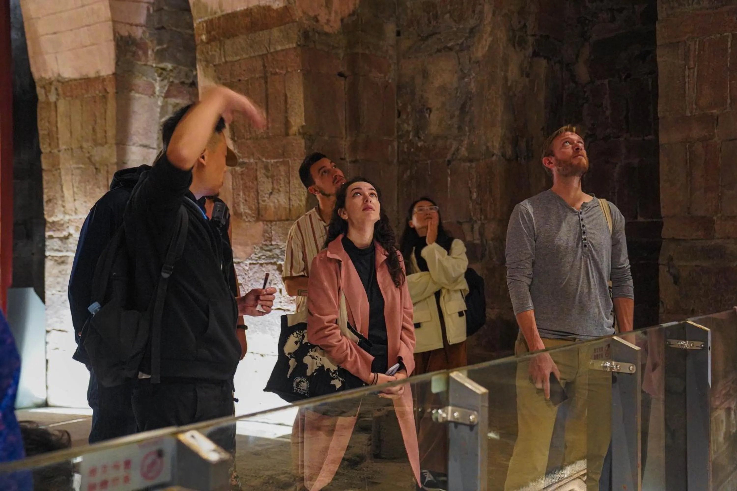 Hiking in Chengdu Mix Hostel Backpackers