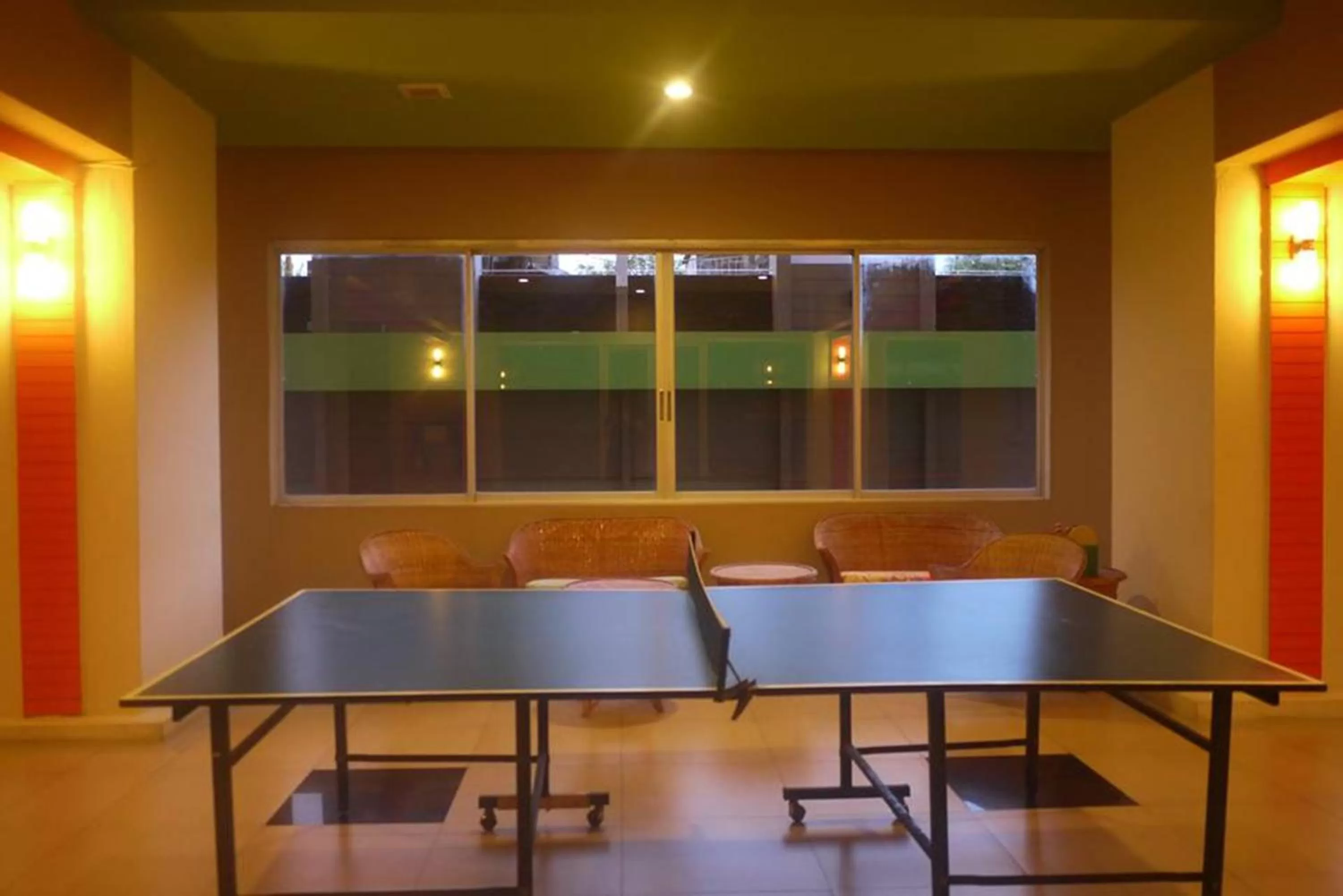 Table tennis in Long Beach Cha-Am Hotel